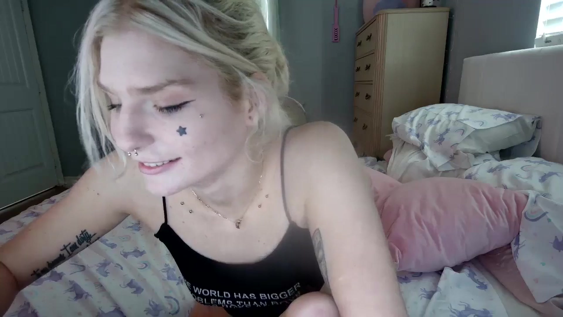 Gallery image thumbnail from DuckChan0's myfreecams stream on, 08/20/2024, 15:41 image 14 of 20
