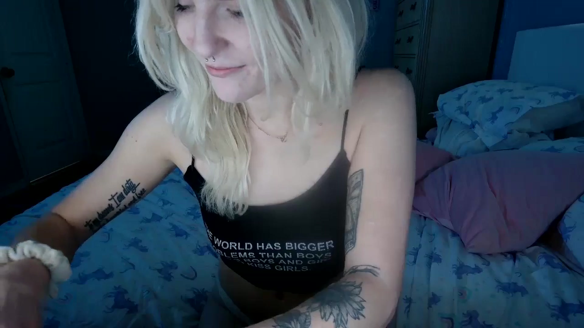 Gallery image thumbnail from DuckChan0's myfreecams stream on, 08/20/2024, 17:05 image 9 of 20