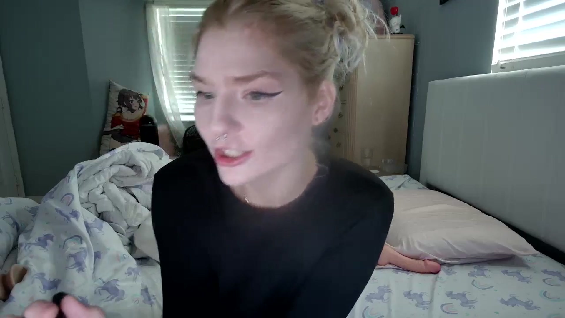 Gallery image thumbnail from DuckChan0's myfreecams stream on, 08/21/2024, 13:52 image 3 of 20