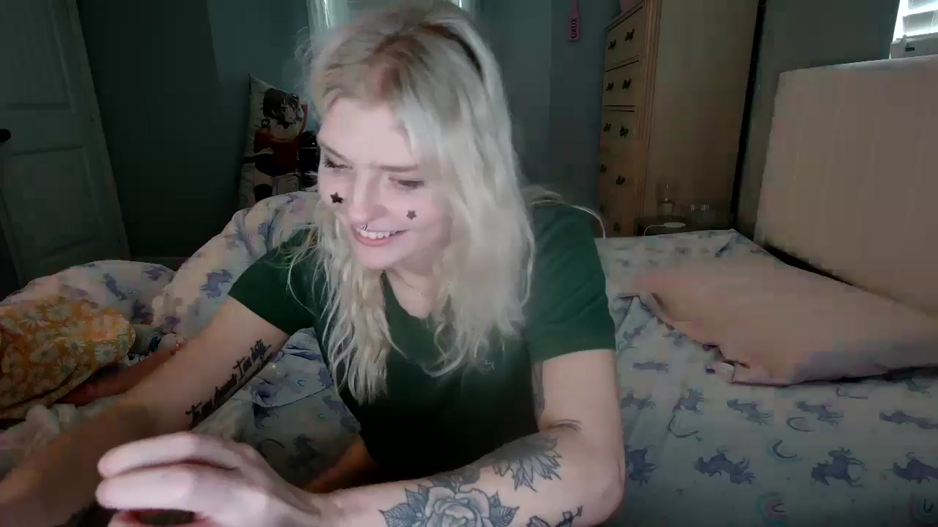 Gallery image thumbnail from DuckChan0's myfreecams stream on, 08/21/2024, 15:40 image 5 of 20
