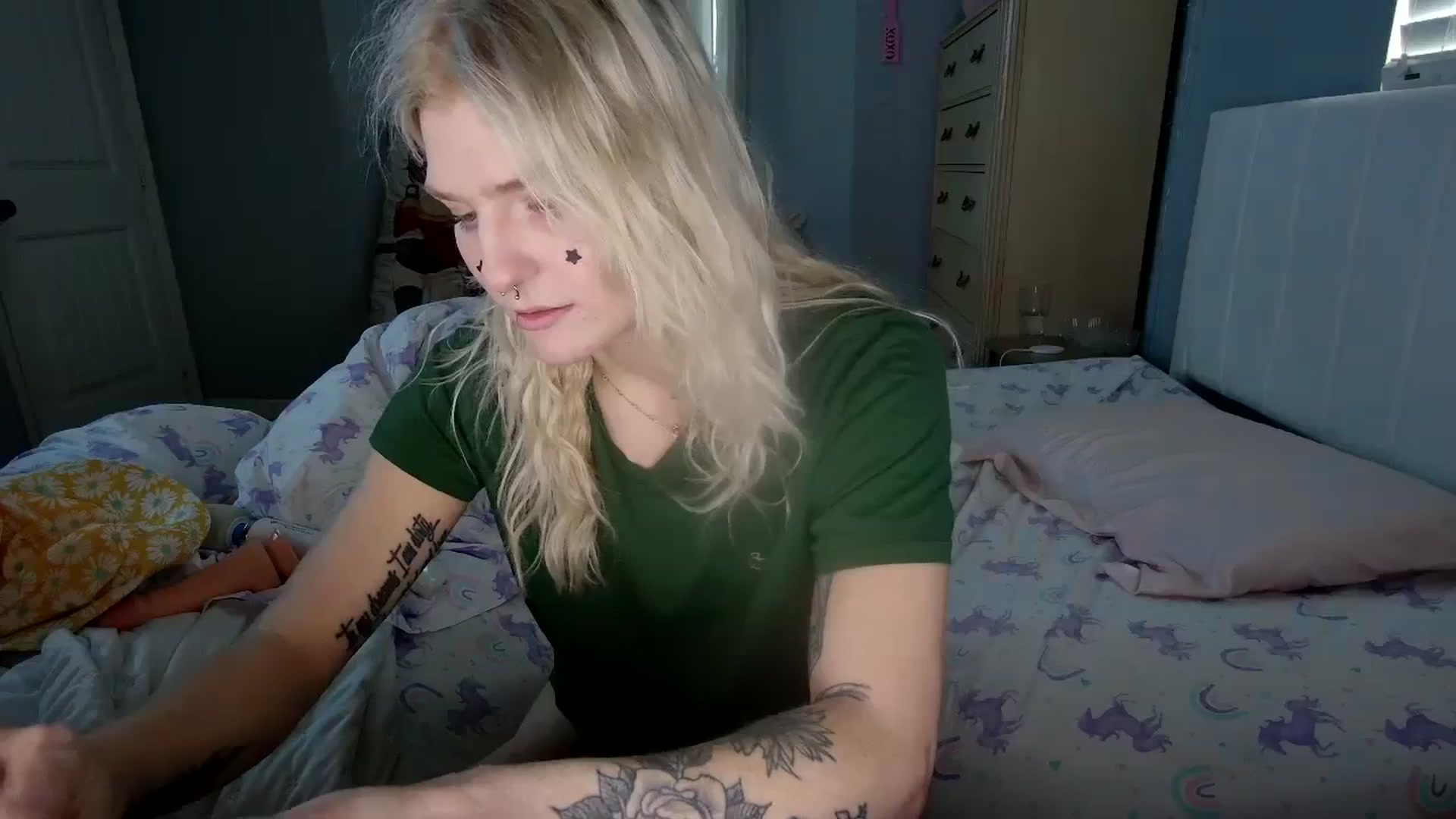 Gallery image thumbnail from DuckChan0's myfreecams stream on, 08/21/2024, 15:40 image 6 of 20
