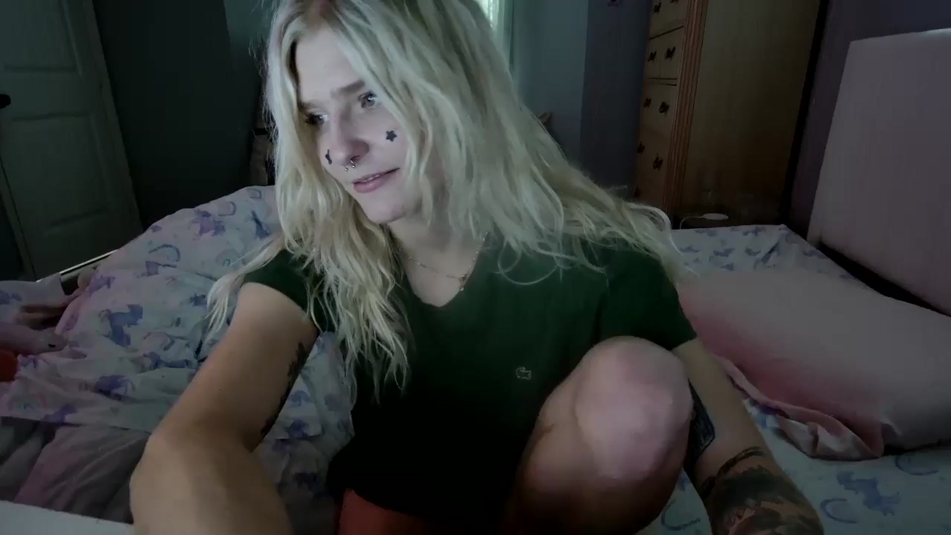 Gallery image thumbnail from DuckChan0's myfreecams stream on, 08/21/2024, 17:41 image 19 of 20