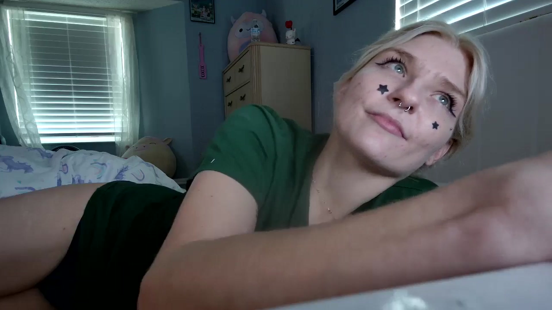 Gallery image thumbnail from DuckChan0's myfreecams stream on, 08/21/2024, 17:41 image 14 of 20