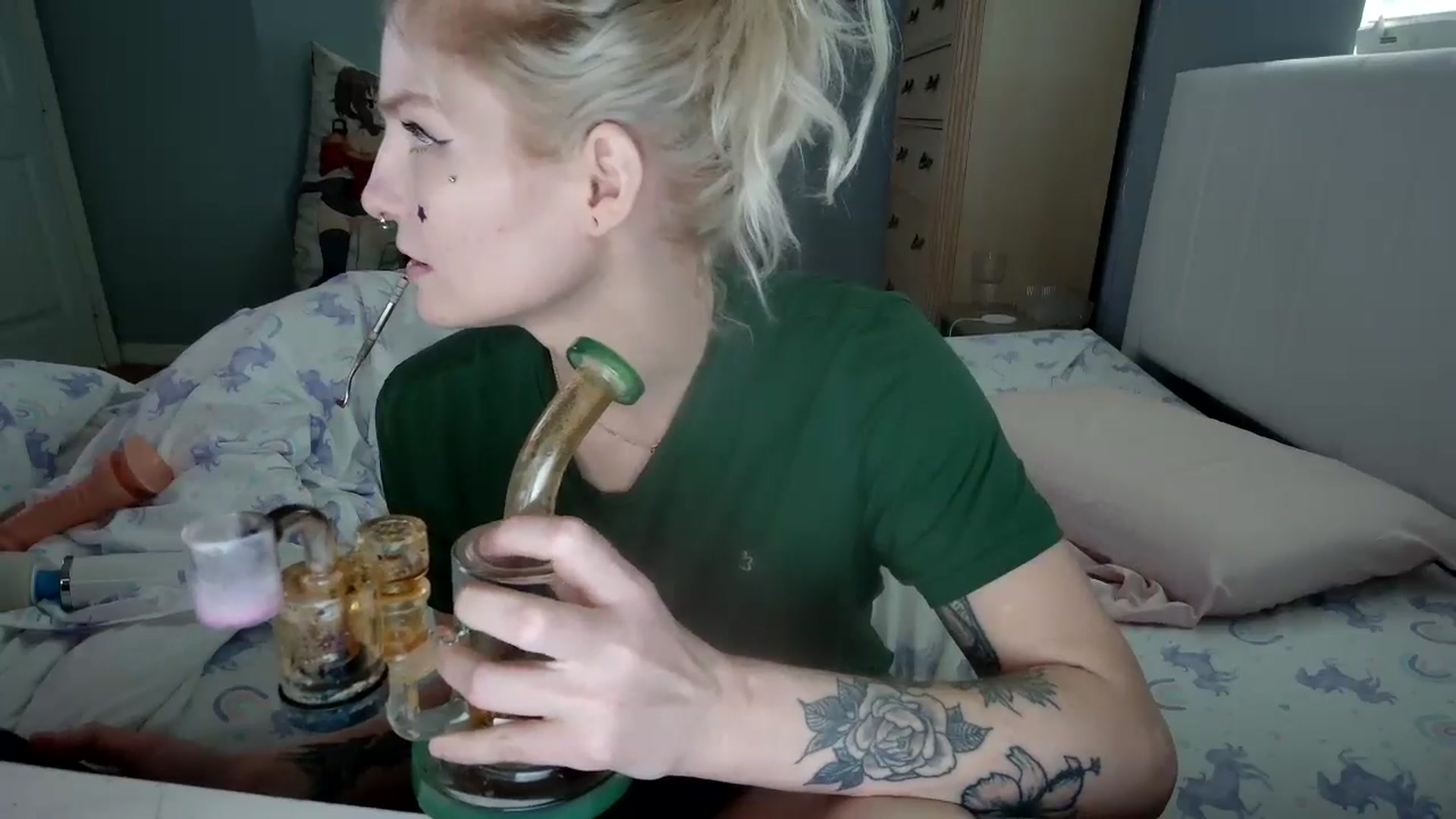 Gallery image thumbnail from DuckChan0's myfreecams stream on, 08/21/2024, 17:41 image 3 of 20