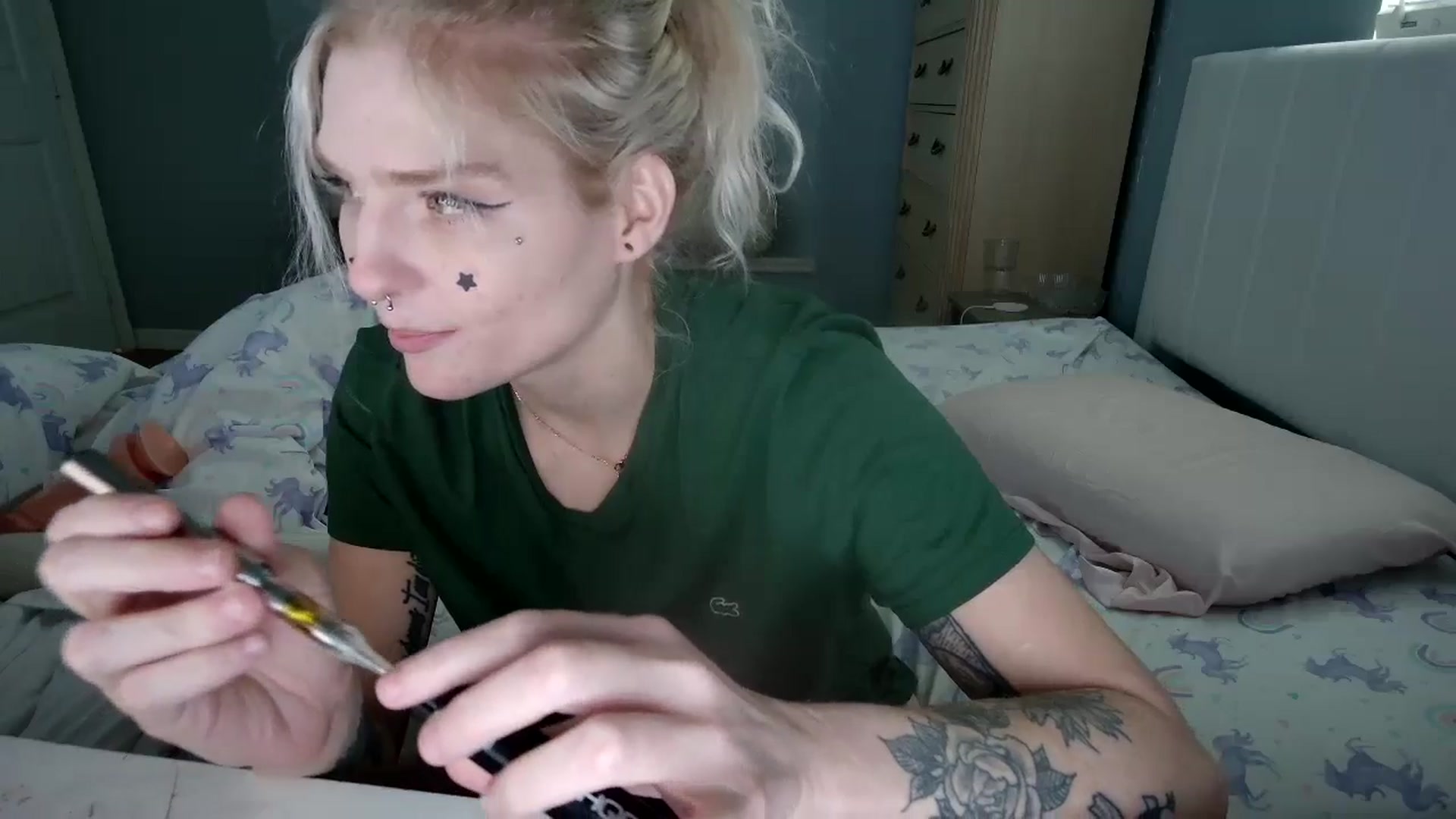 Gallery image thumbnail from DuckChan0's myfreecams stream on, 08/21/2024, 17:41 image 4 of 20