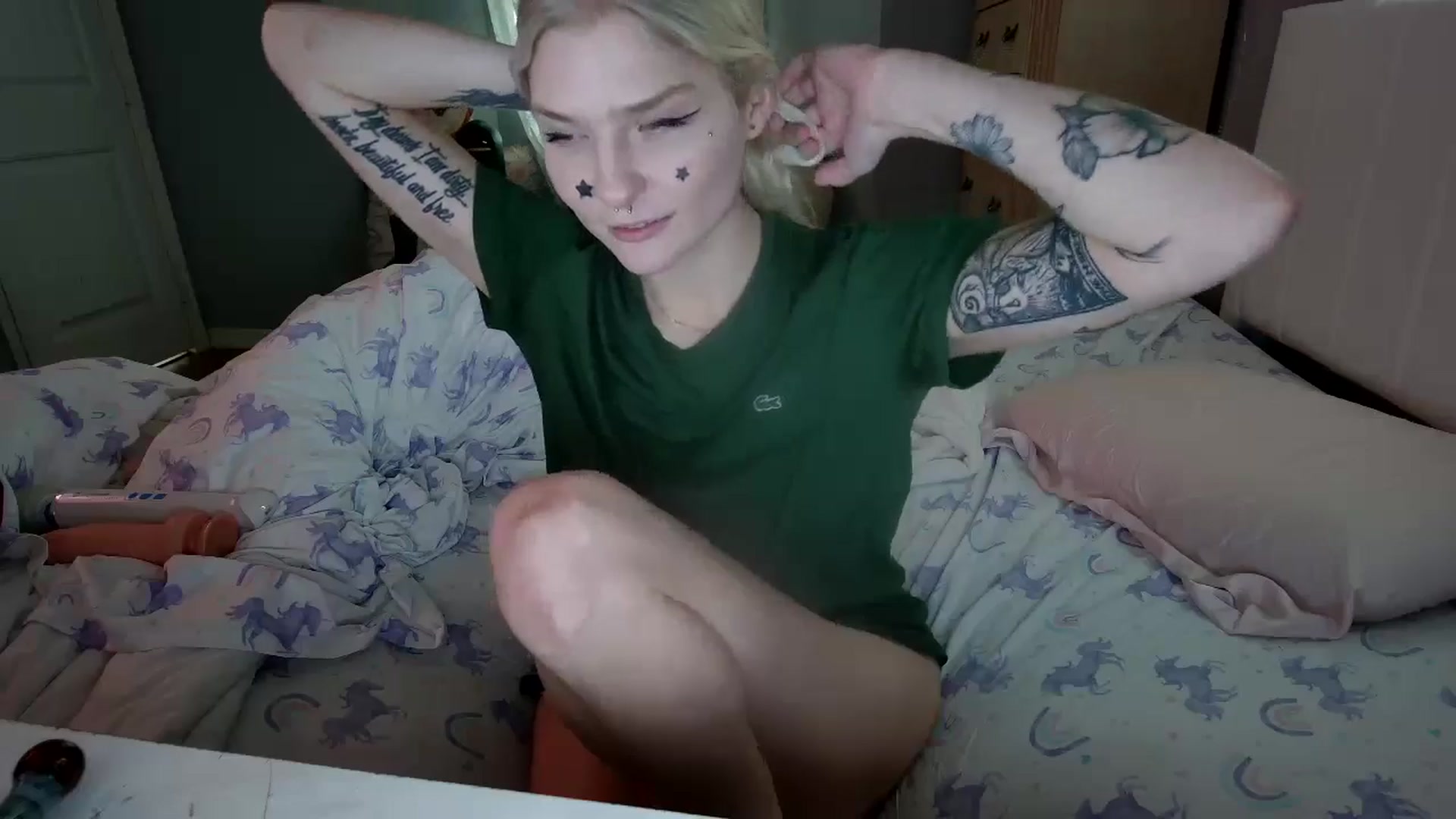 Gallery image thumbnail from DuckChan0's myfreecams stream on, 08/21/2024, 17:41 image 12 of 20