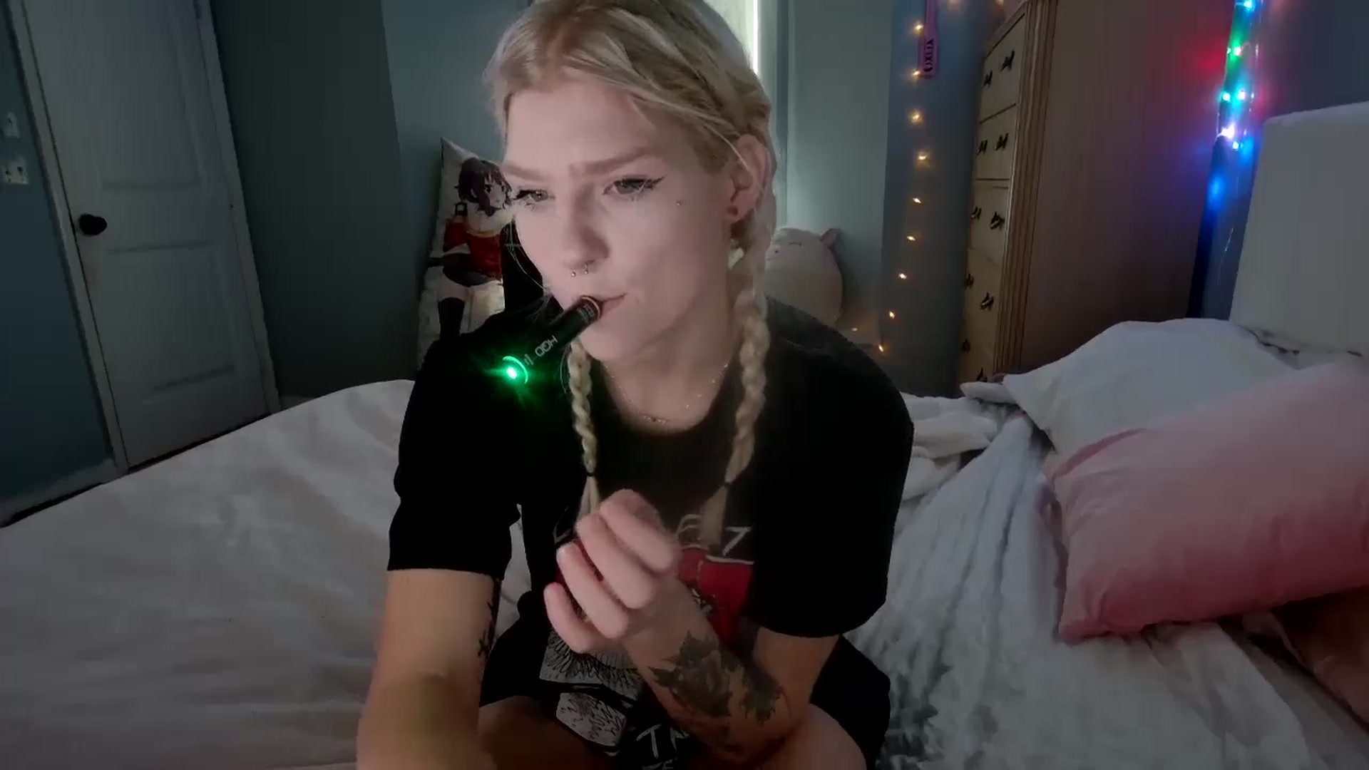 Gallery image thumbnail from DuckChan0's myfreecams stream on, 08/22/2024, 14:49 image 19 of 20