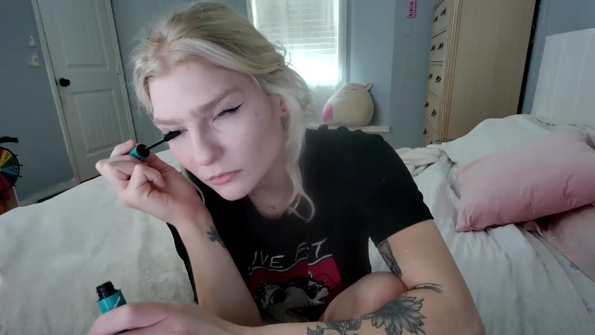 Gallery image thumbnail from DuckChan0's myfreecams stream on, 08/22/2024, 14:49 image 6 of 20