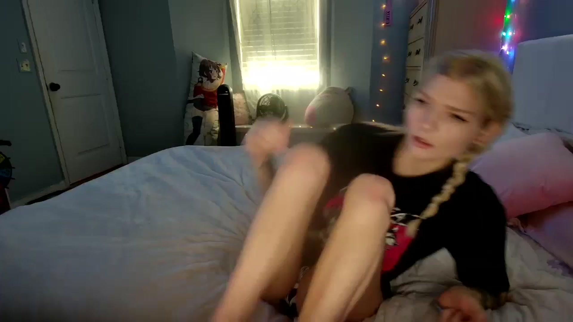 Gallery image thumbnail from DuckChan0's myfreecams stream on, 08/22/2024, 15:31 image 1 of 20