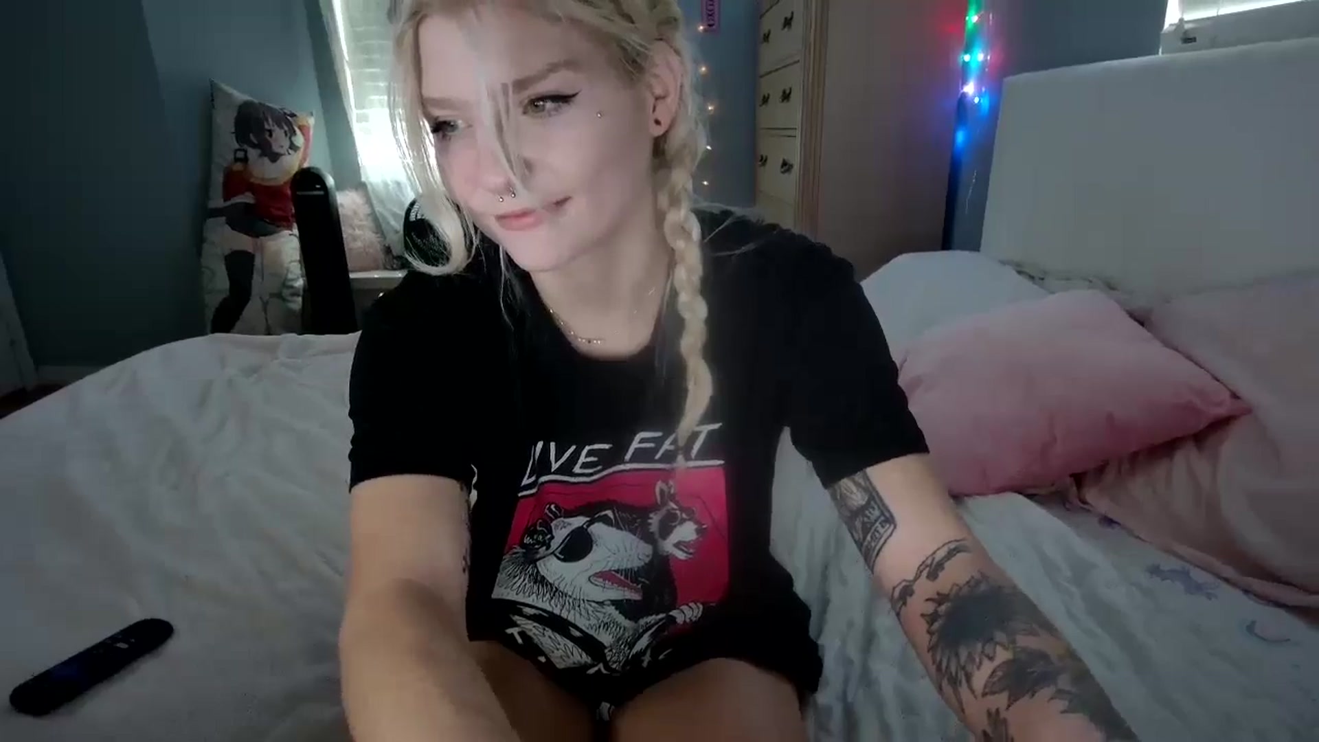 Gallery image thumbnail from DuckChan0's myfreecams stream on, 08/22/2024, 15:31 image 20 of 20