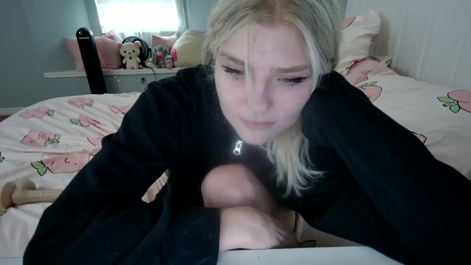 Gallery image thumbnail from DuckChan0's myfreecams stream on, 08/23/2024, 19:06 image 20 of 20