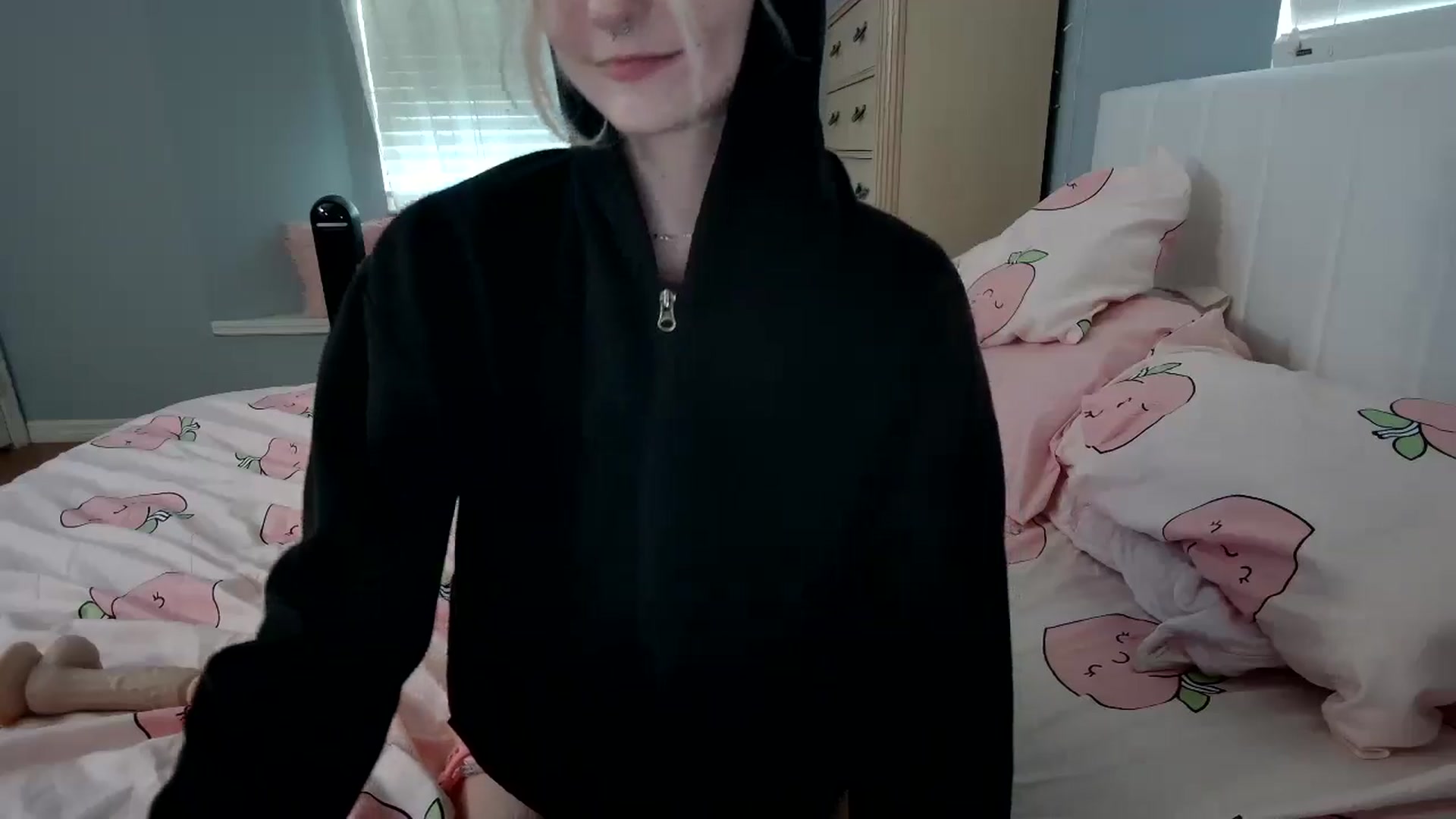 Gallery image thumbnail from DuckChan0's myfreecams stream on, 08/23/2024, 19:06 image 6 of 20