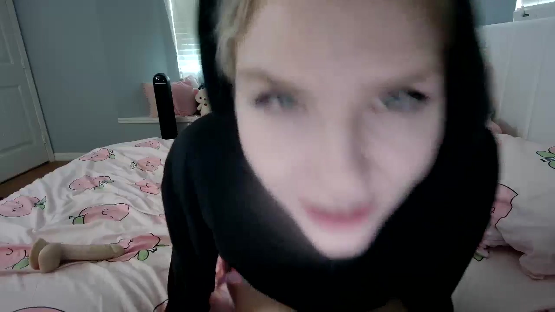 Gallery image thumbnail from DuckChan0's myfreecams stream on, 08/23/2024, 19:06 image 4 of 20