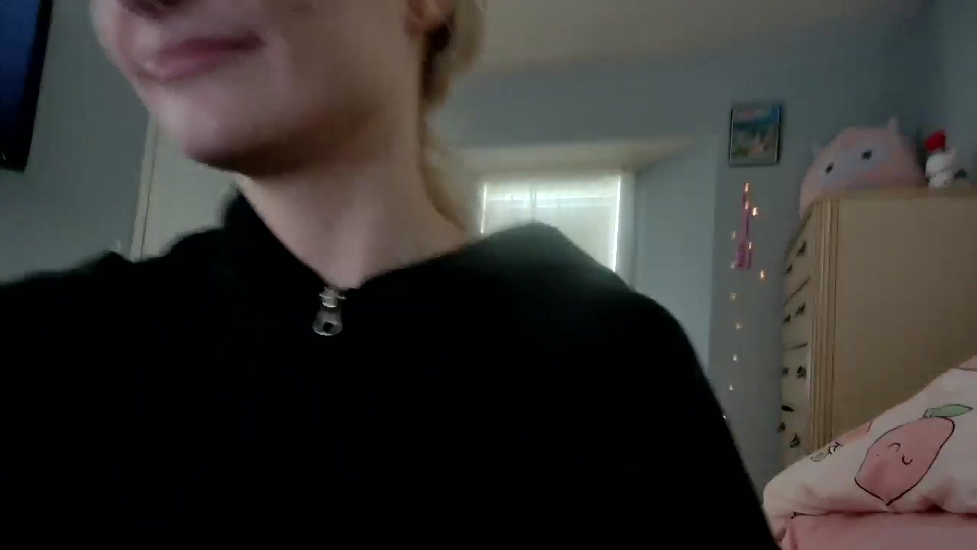 Gallery image thumbnail from DuckChan0's myfreecams stream on, 08/23/2024, 19:06 image 13 of 20