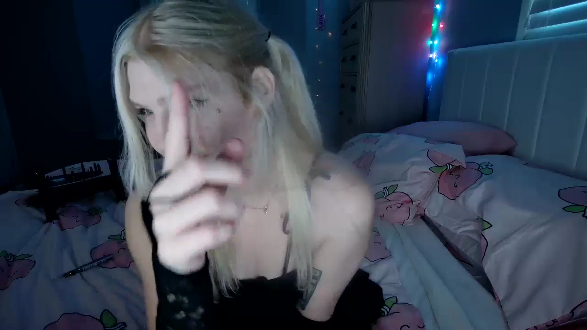 Gallery image thumbnail from DuckChan0's myfreecams stream on, 08/24/2024, 23:41 image 16 of 20
