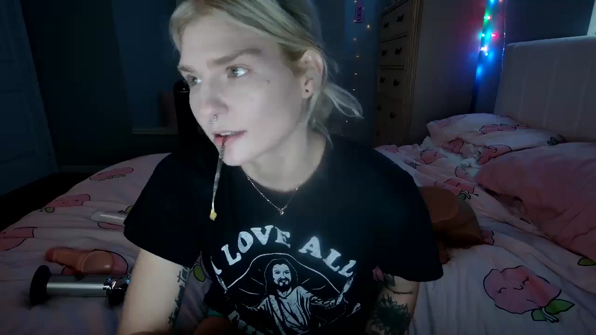 Gallery image thumbnail from DuckChan0's myfreecams stream on, 08/25/2024, 23:12 image 8 of 20