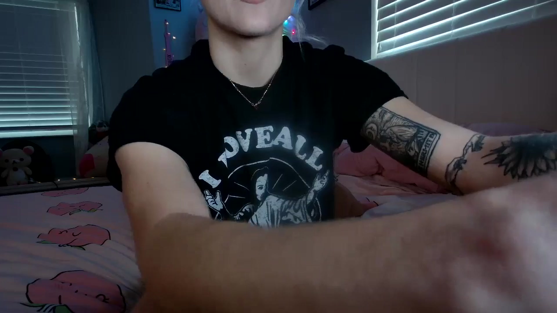 Gallery image thumbnail from DuckChan0's myfreecams stream on, 08/25/2024, 23:12 image 7 of 20