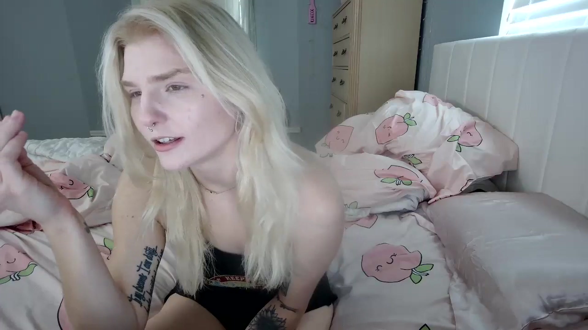 Gallery image thumbnail from DuckChan0's myfreecams stream on, 08/26/2024, 14:06 image 10 of 20