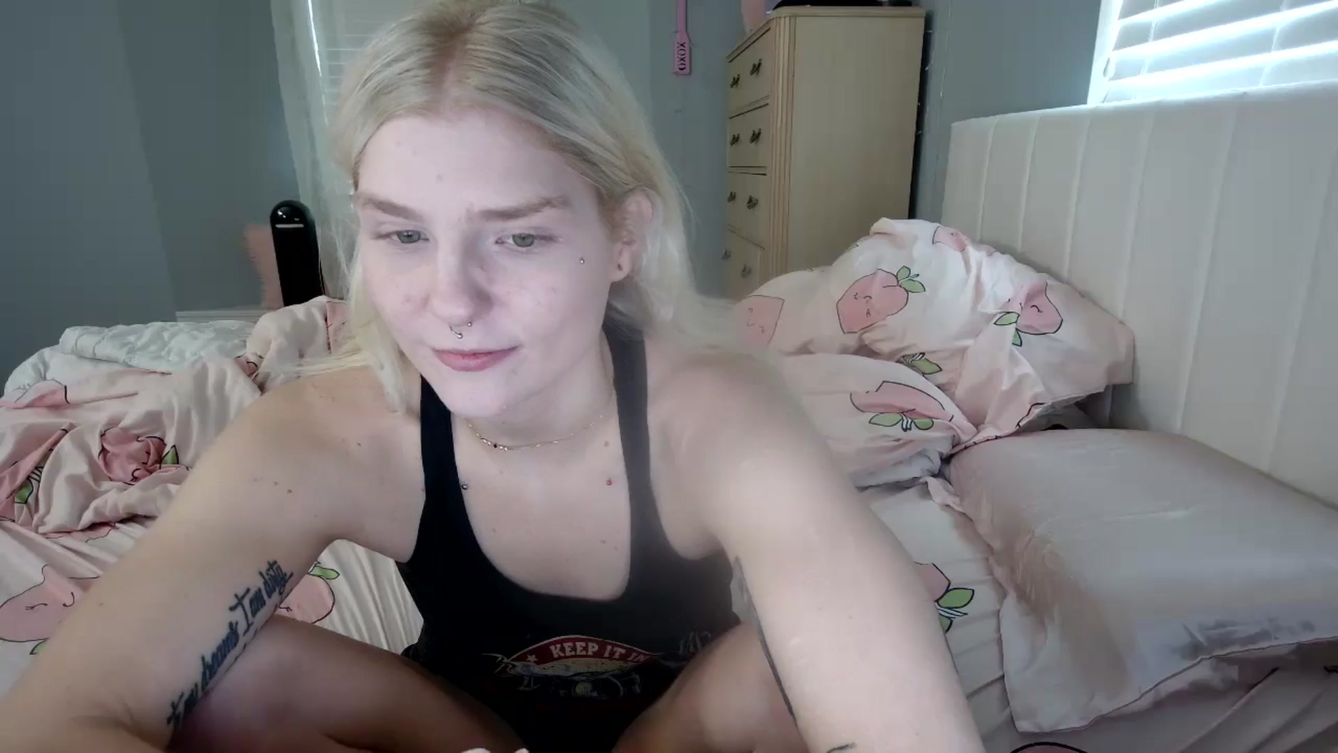 Gallery image thumbnail from DuckChan0's myfreecams stream on, 08/26/2024, 14:06 image 18 of 20