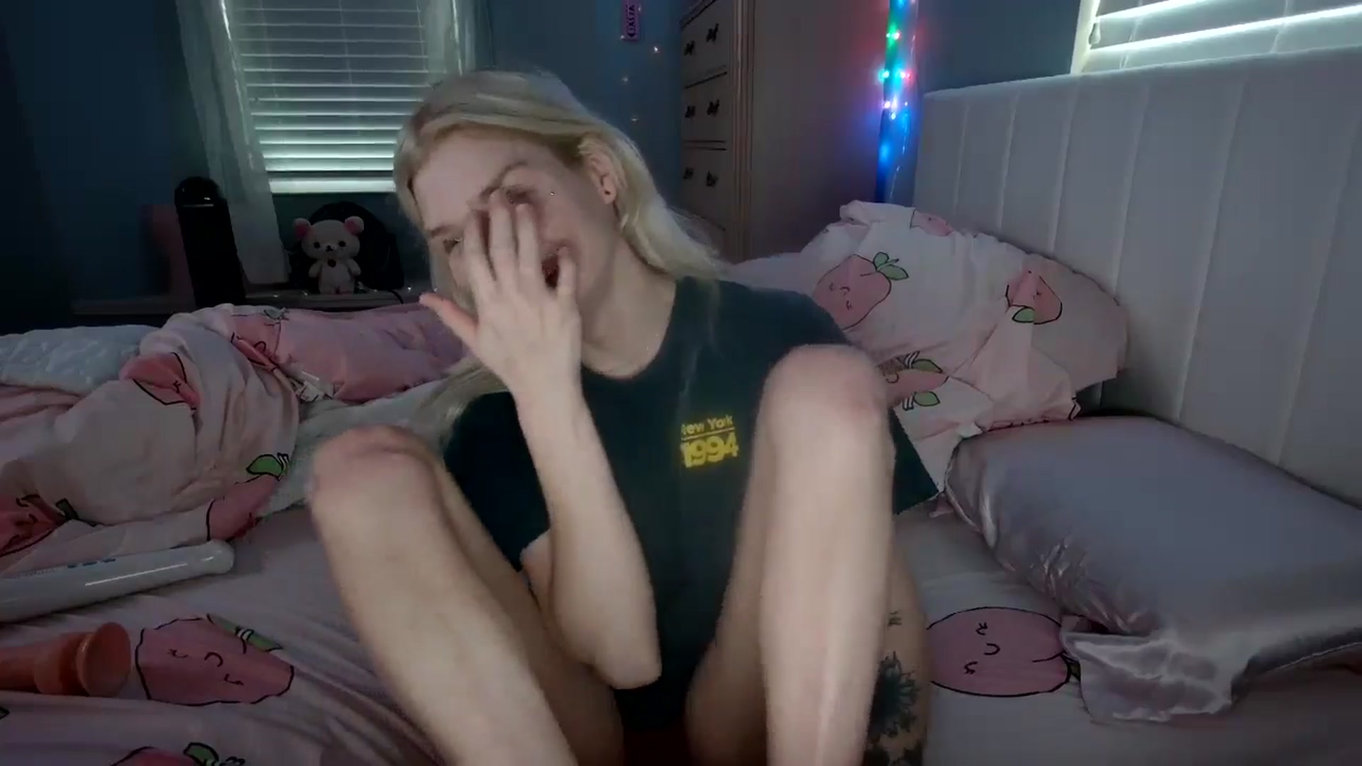 Gallery image thumbnail from DuckChan0's myfreecams stream on, 08/26/2024, 16:17 image 3 of 20