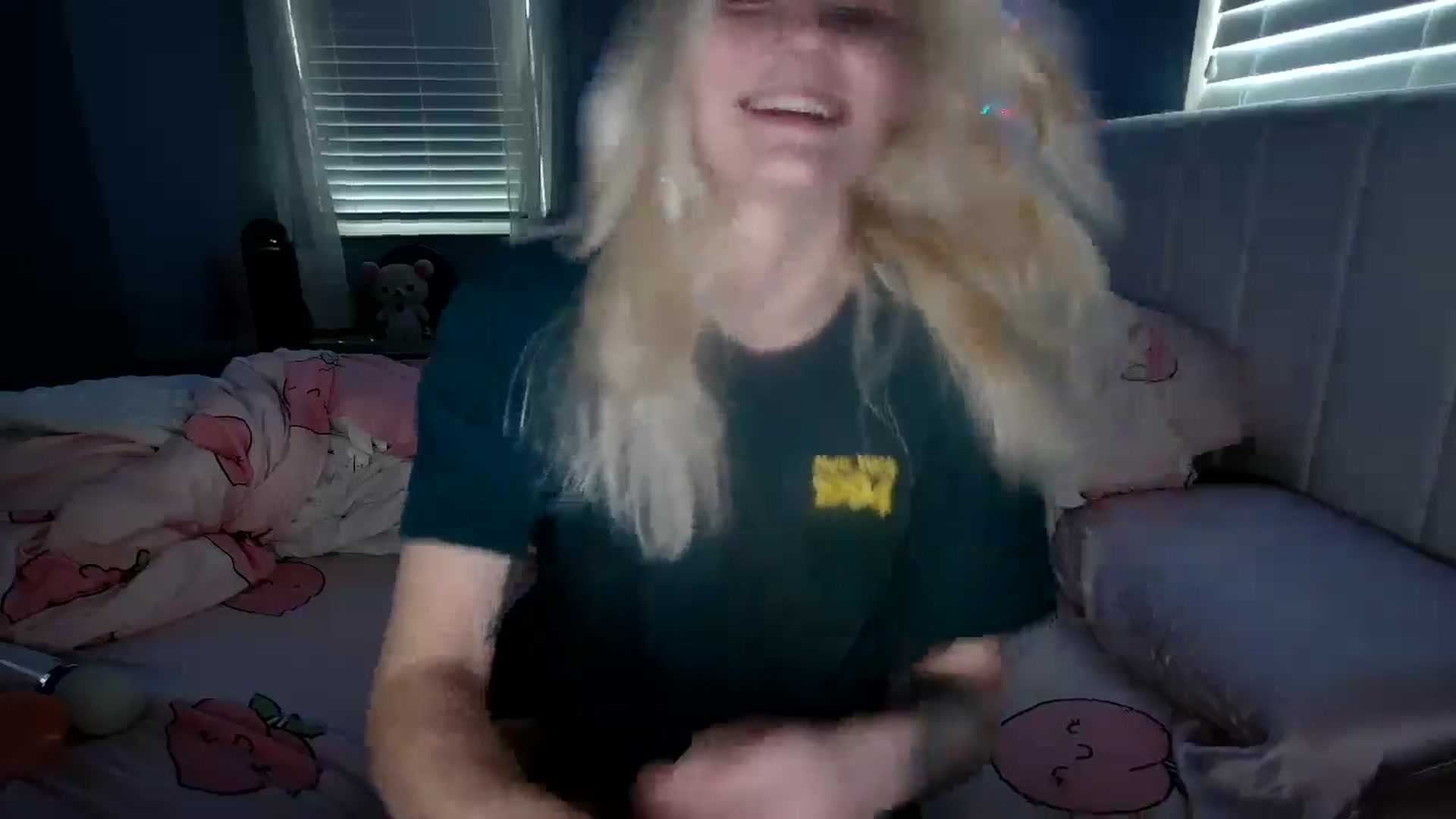 Gallery image thumbnail from DuckChan0's myfreecams stream on, 08/26/2024, 16:17 image 4 of 20