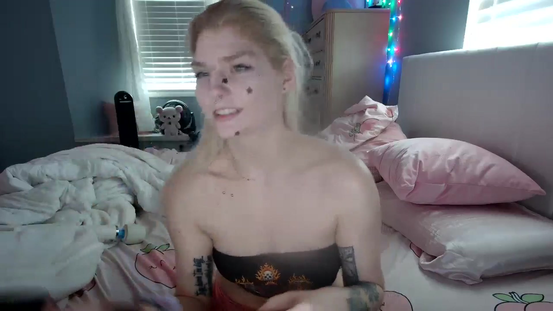 Gallery image thumbnail from DuckChan0's myfreecams stream on, 08/27/2024, 14:42 image 4 of 20
