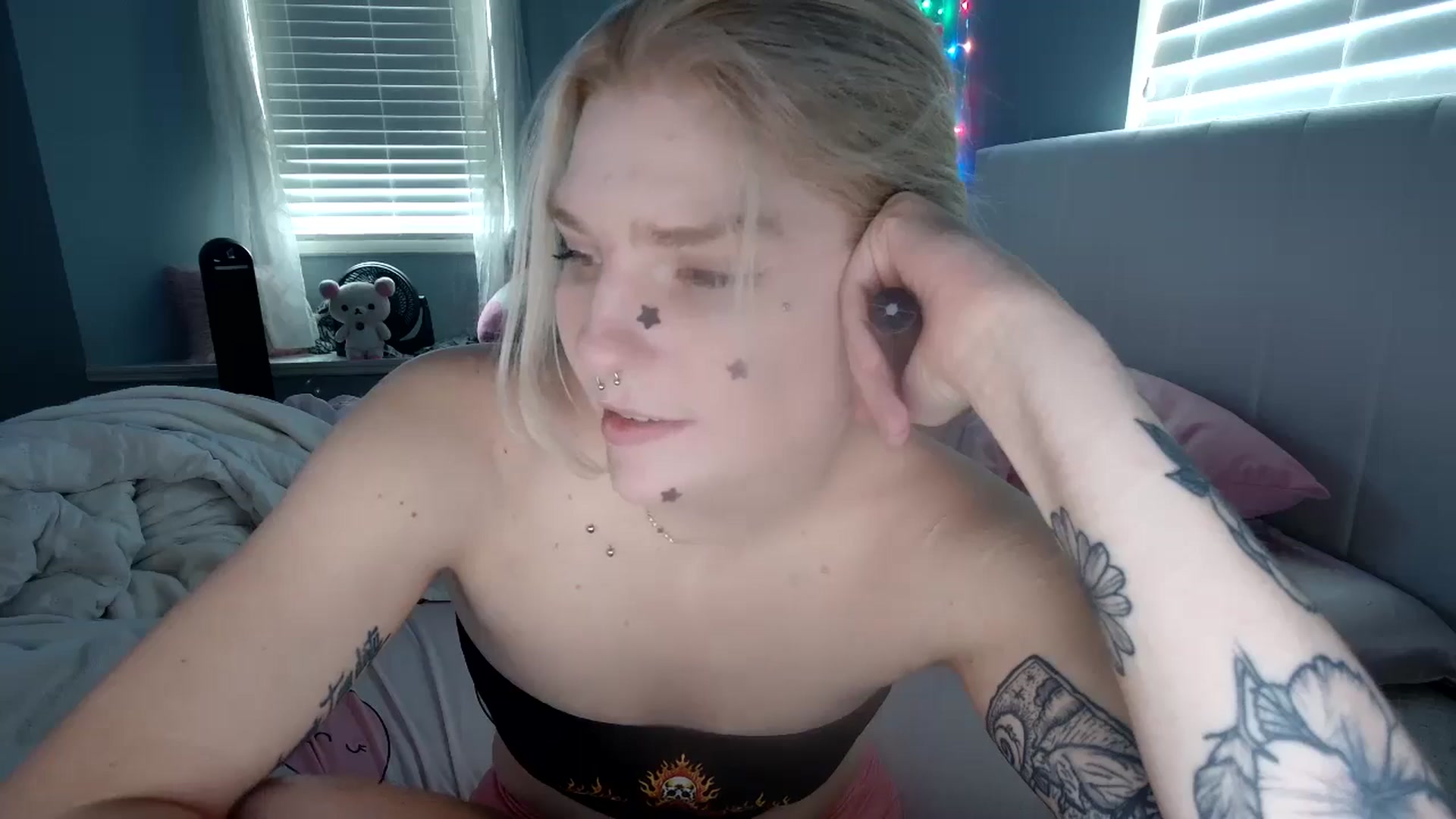 Gallery image thumbnail from DuckChan0's myfreecams stream on, 08/27/2024, 14:42 image 19 of 20