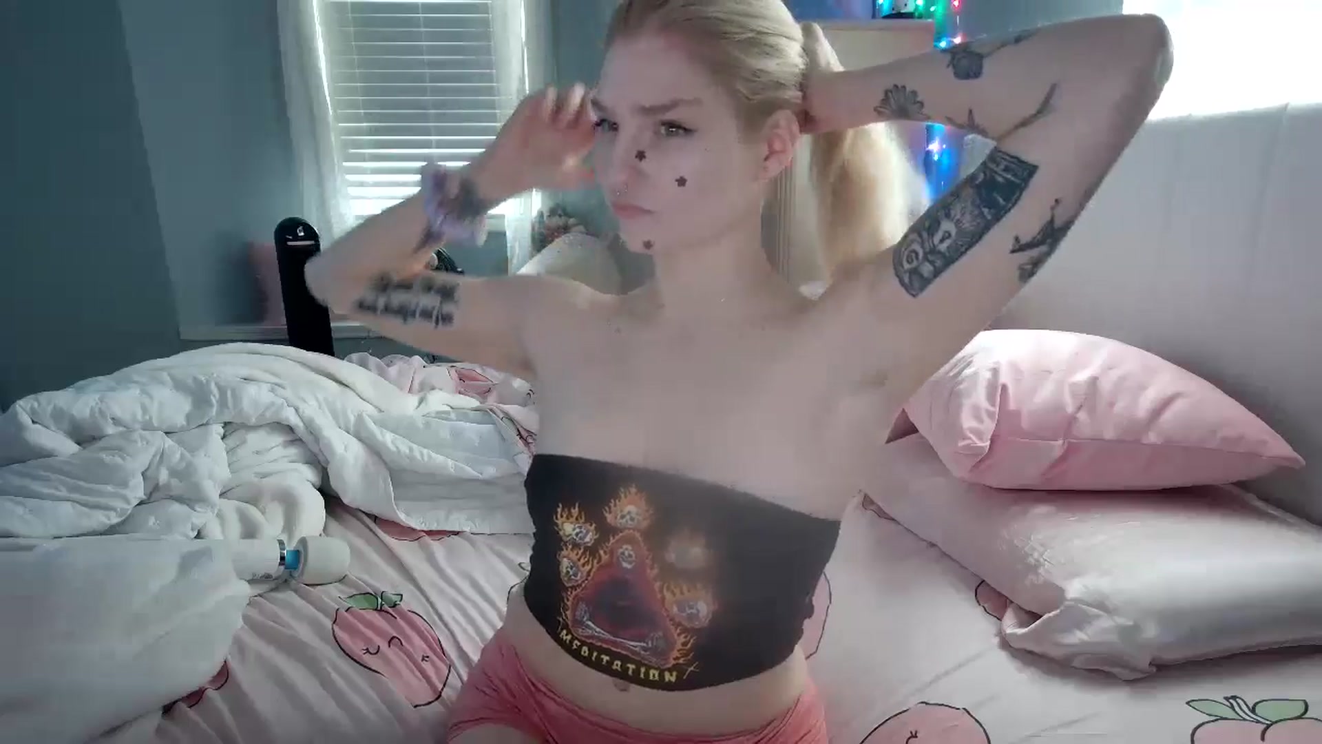 Gallery image thumbnail from DuckChan0's myfreecams stream on, 08/27/2024, 14:42 image 9 of 20