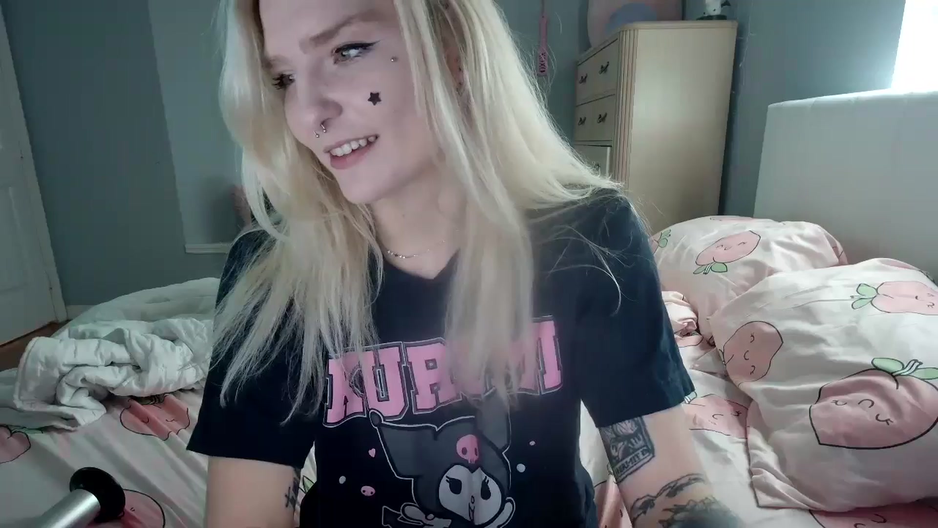 Gallery image thumbnail from DuckChan0's myfreecams stream on, 08/28/2024, 14:14 image 16 of 20