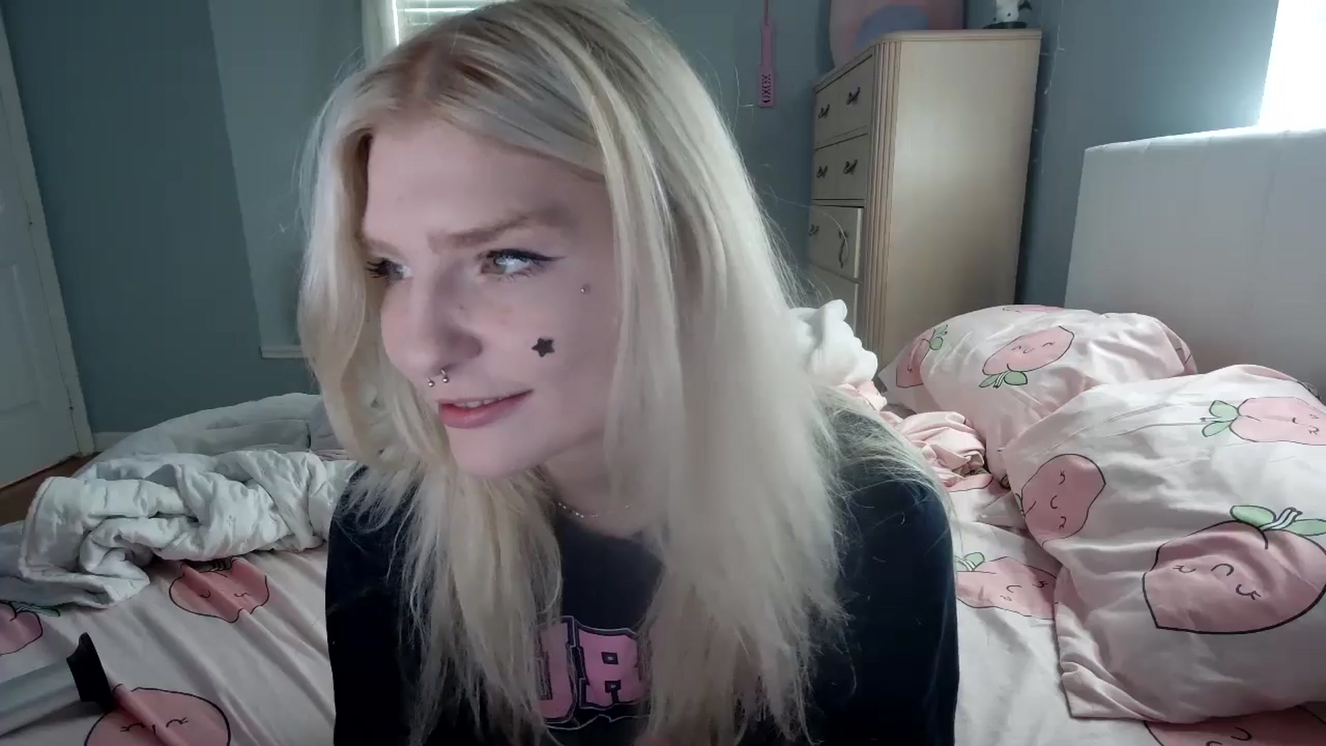 Gallery image thumbnail from DuckChan0's myfreecams stream on, 08/28/2024, 14:14 image 17 of 20