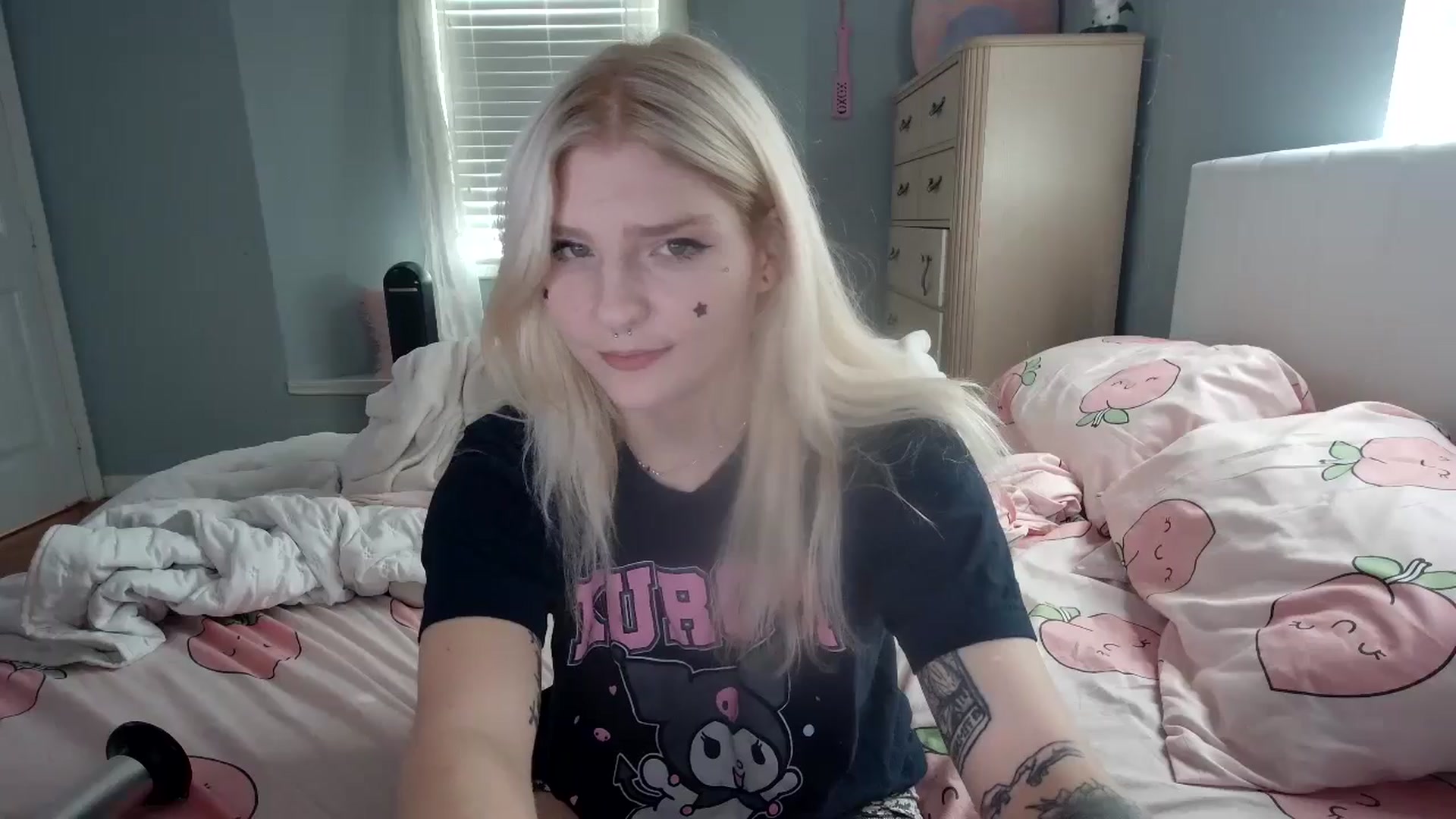 Gallery image thumbnail from DuckChan0's myfreecams stream on, 08/28/2024, 14:14 image 15 of 20