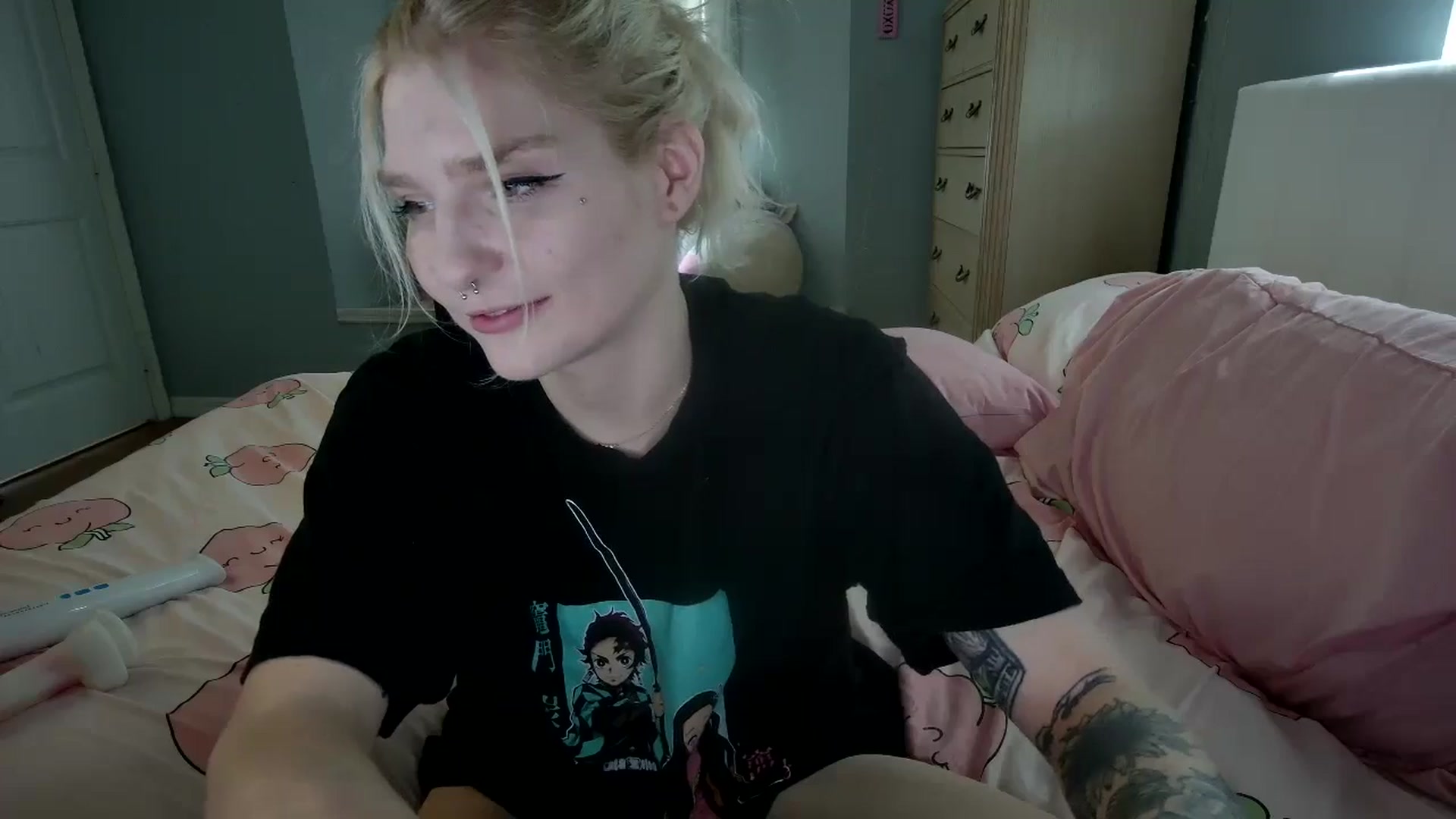 Gallery image thumbnail from DuckChan0's myfreecams stream on, 08/28/2024, 16:58 image 13 of 20