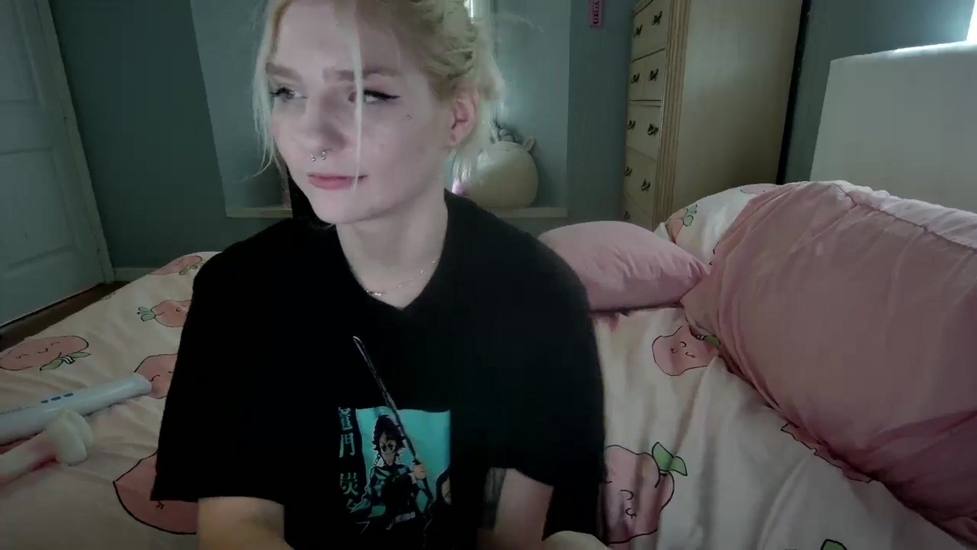 Gallery image thumbnail from DuckChan0's myfreecams stream on, 08/28/2024, 16:58 image 14 of 20