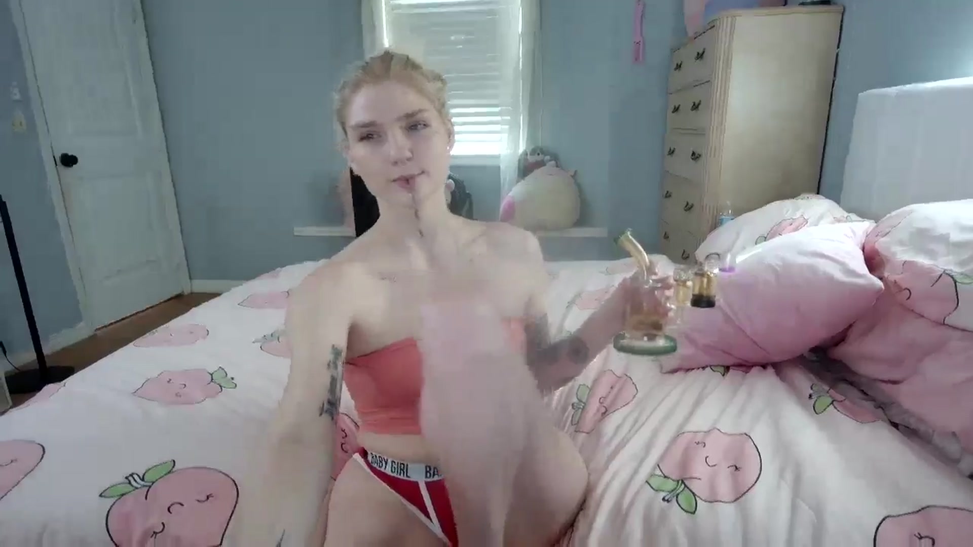 Gallery image thumbnail from DuckChan0's myfreecams stream on, 08/29/2024, 14:09 image 8 of 20