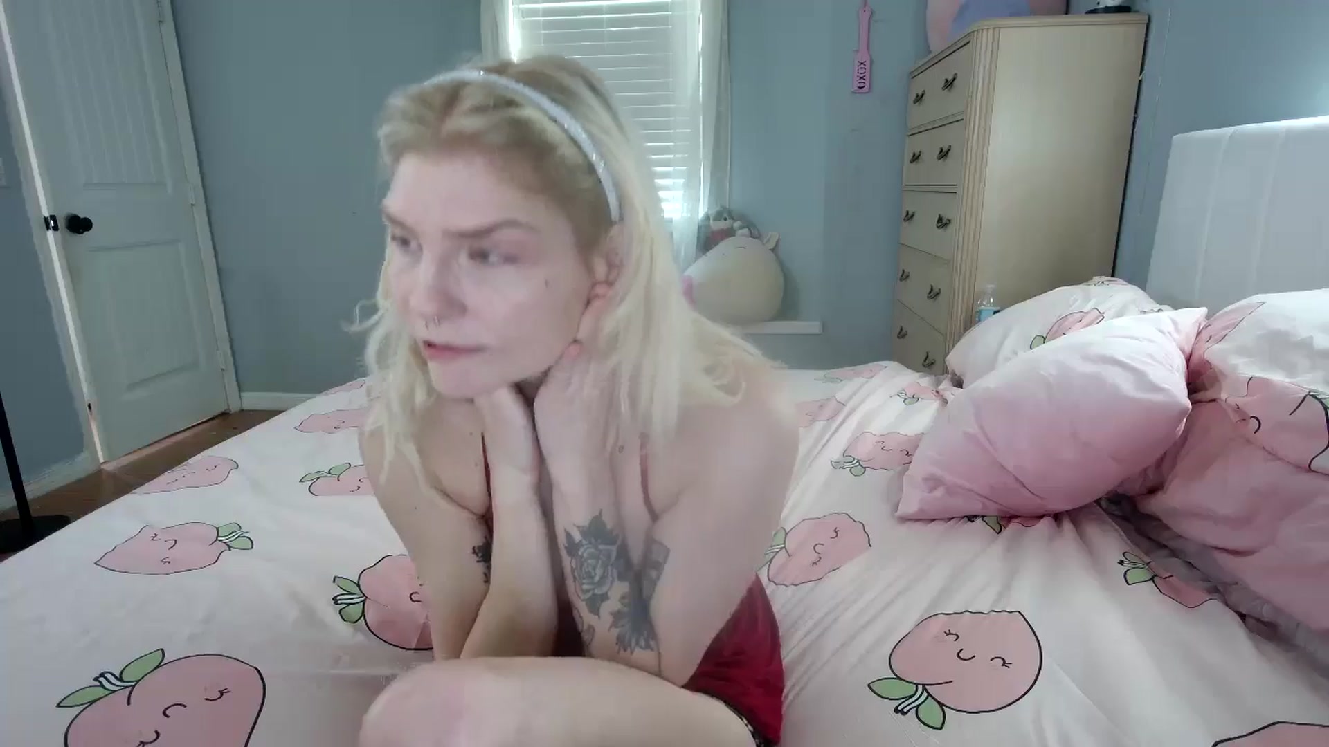 Gallery image thumbnail from DuckChan0's myfreecams stream on, 08/29/2024, 14:09 image 4 of 20