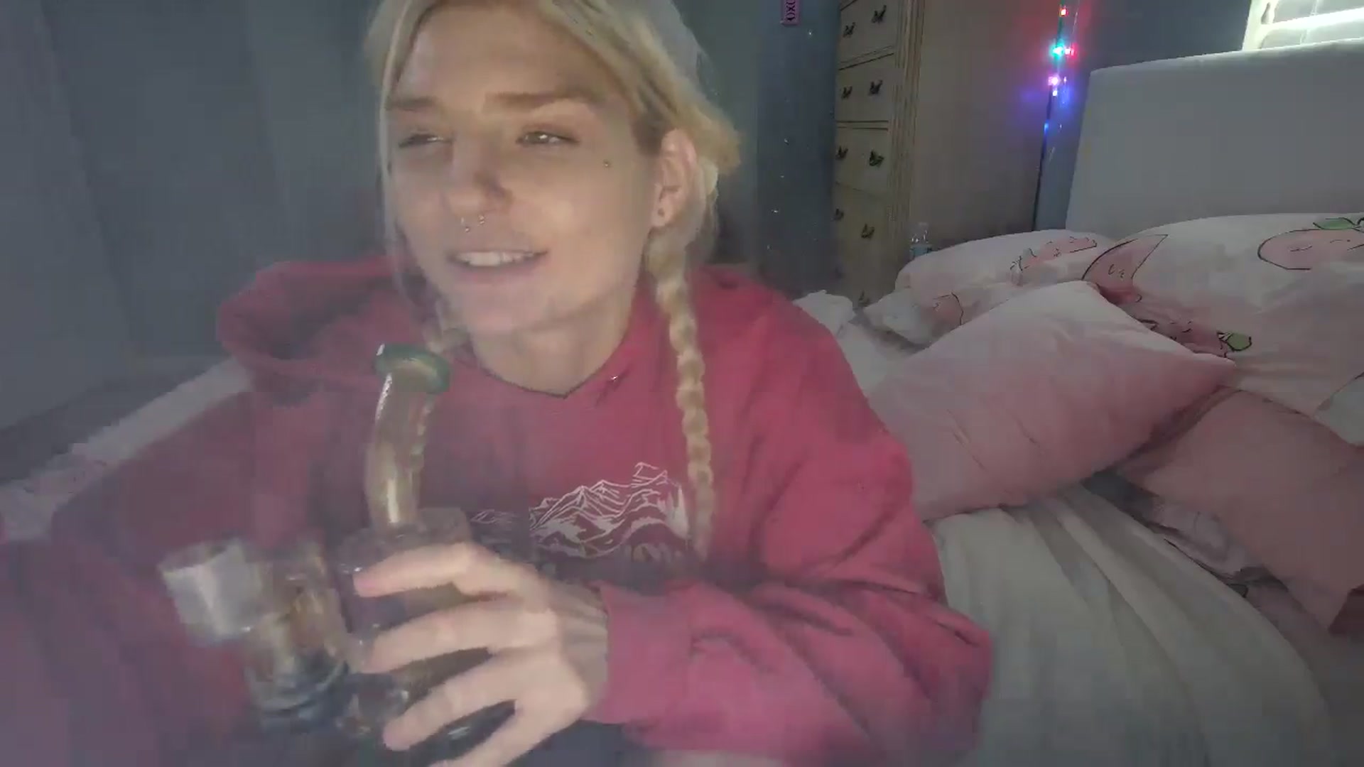 Gallery image thumbnail from DuckChan0's myfreecams stream on, 08/29/2024, 15:01 image 5 of 20