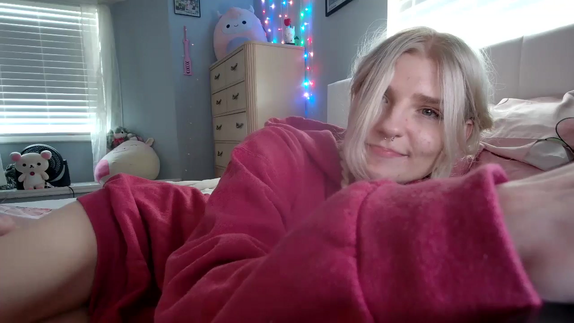 Gallery image thumbnail from DuckChan0's myfreecams stream on, 08/29/2024, 15:58 image 13 of 20
