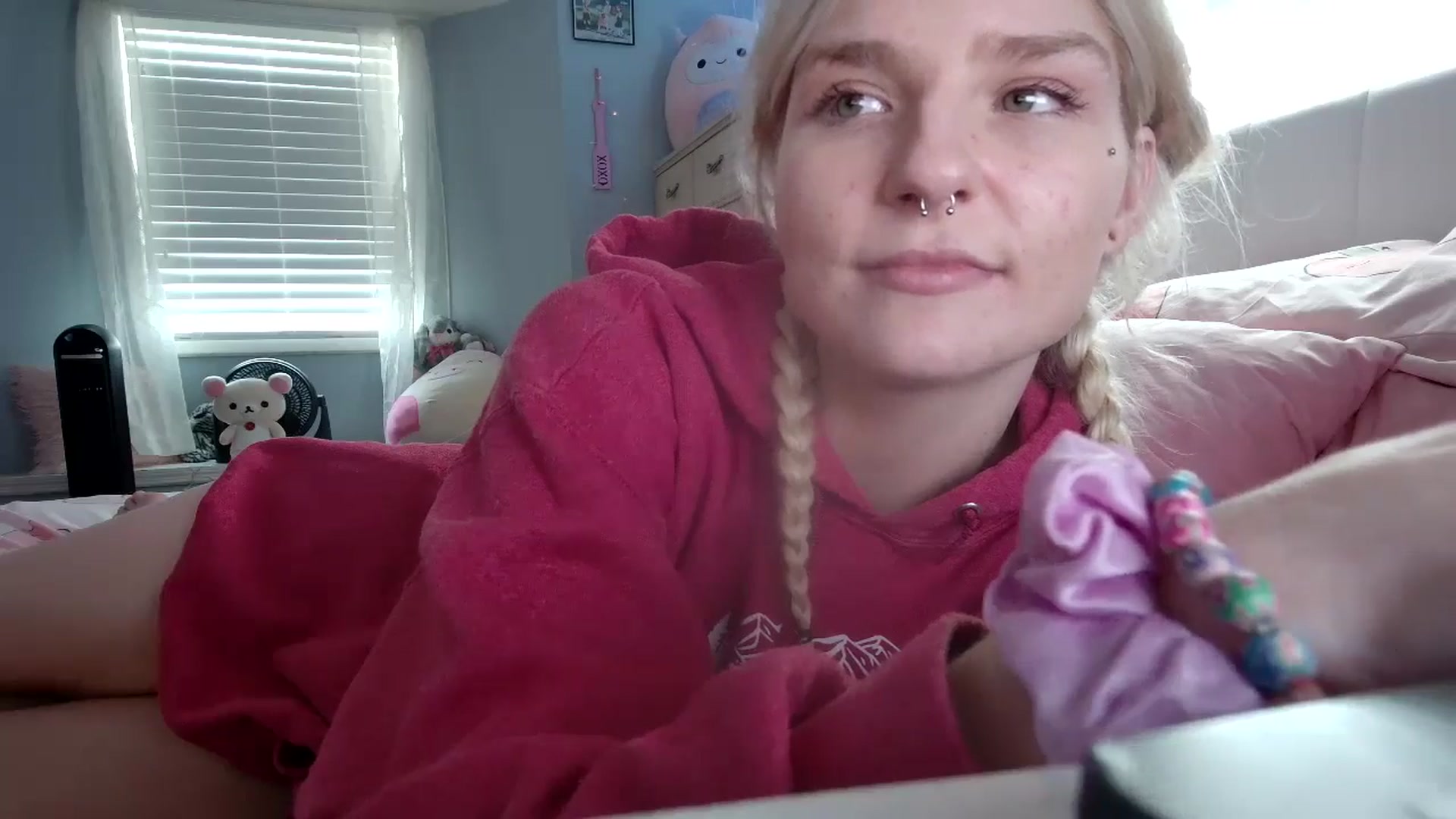 Gallery image thumbnail from DuckChan0's myfreecams stream on, 08/29/2024, 15:58 image 19 of 20