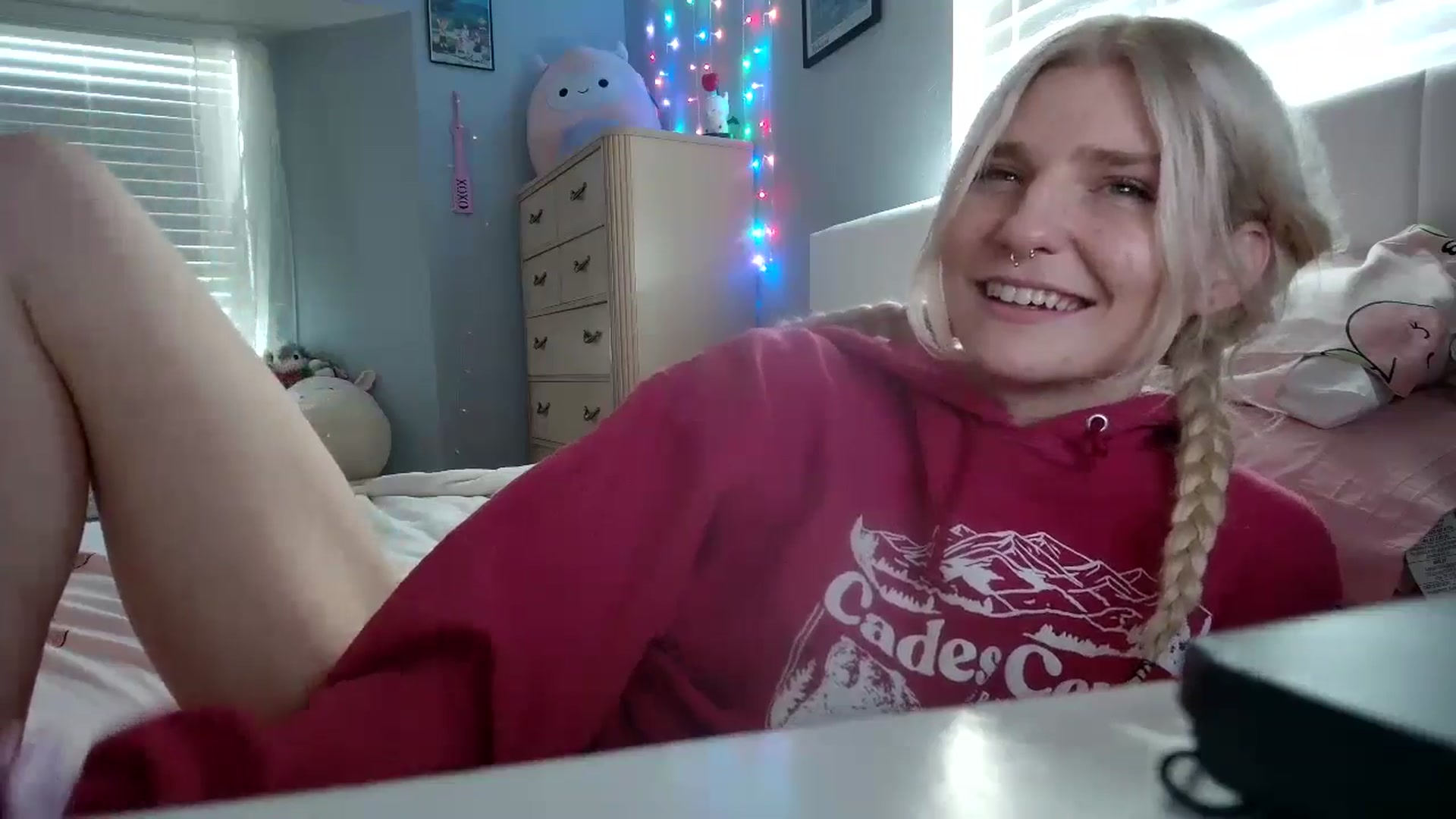 Gallery image thumbnail from DuckChan0's myfreecams stream on, 08/29/2024, 16:20 image 13 of 20
