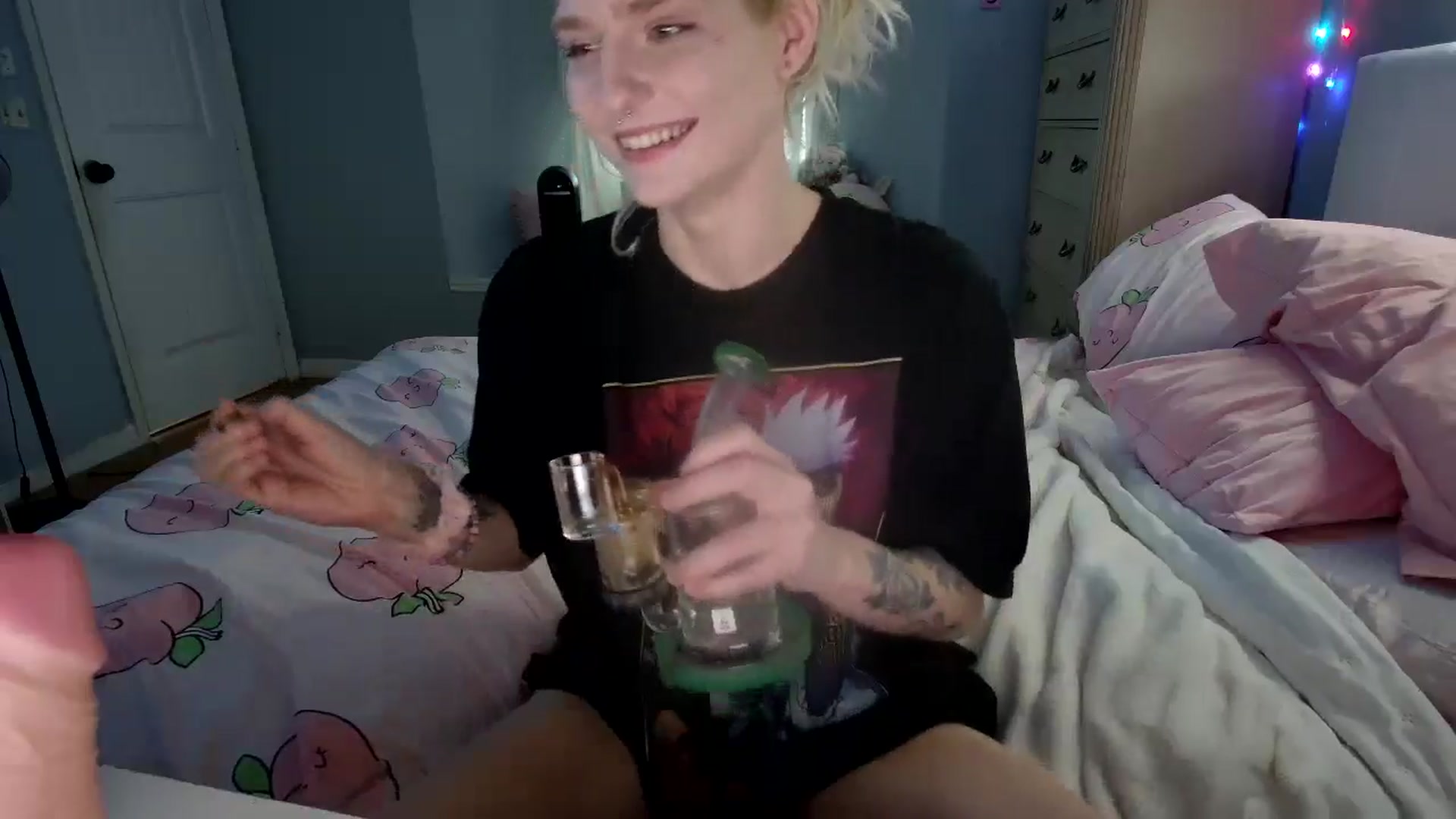 Gallery image thumbnail from DuckChan0's myfreecams stream on, 08/30/2024, 17:31 image 4 of 20