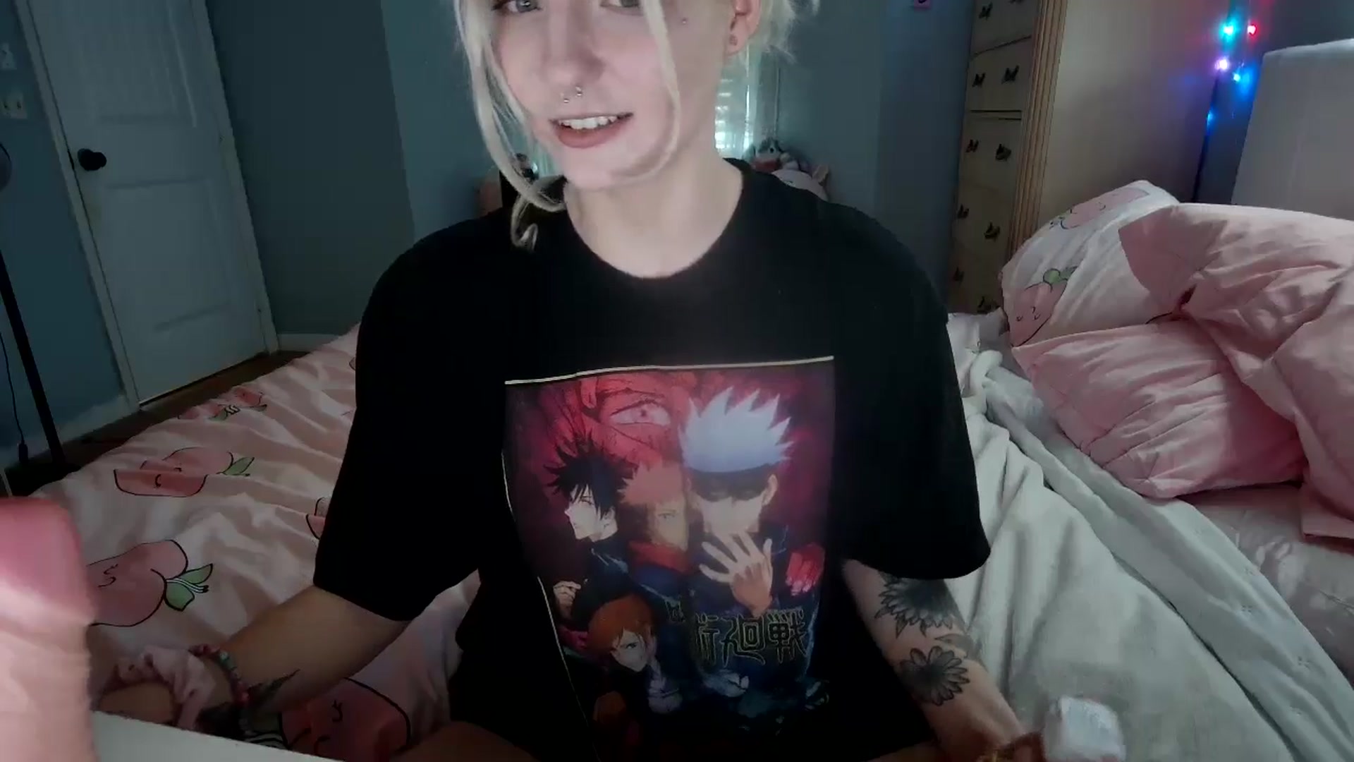Gallery image thumbnail from DuckChan0's myfreecams stream on, 08/30/2024, 17:31 image 2 of 20