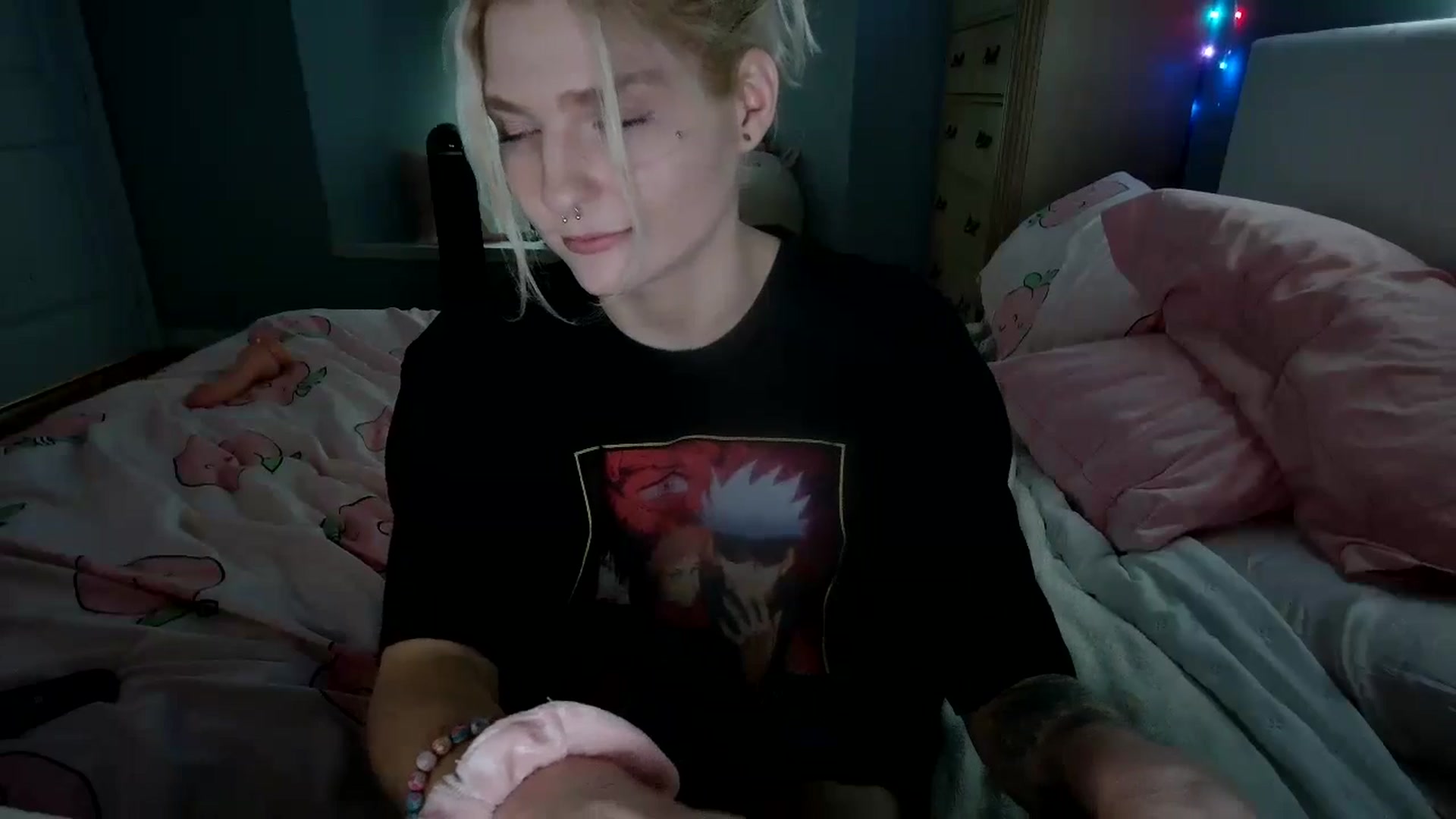 Gallery image thumbnail from DuckChan0's myfreecams stream on, 08/30/2024, 19:06 image 14 of 20