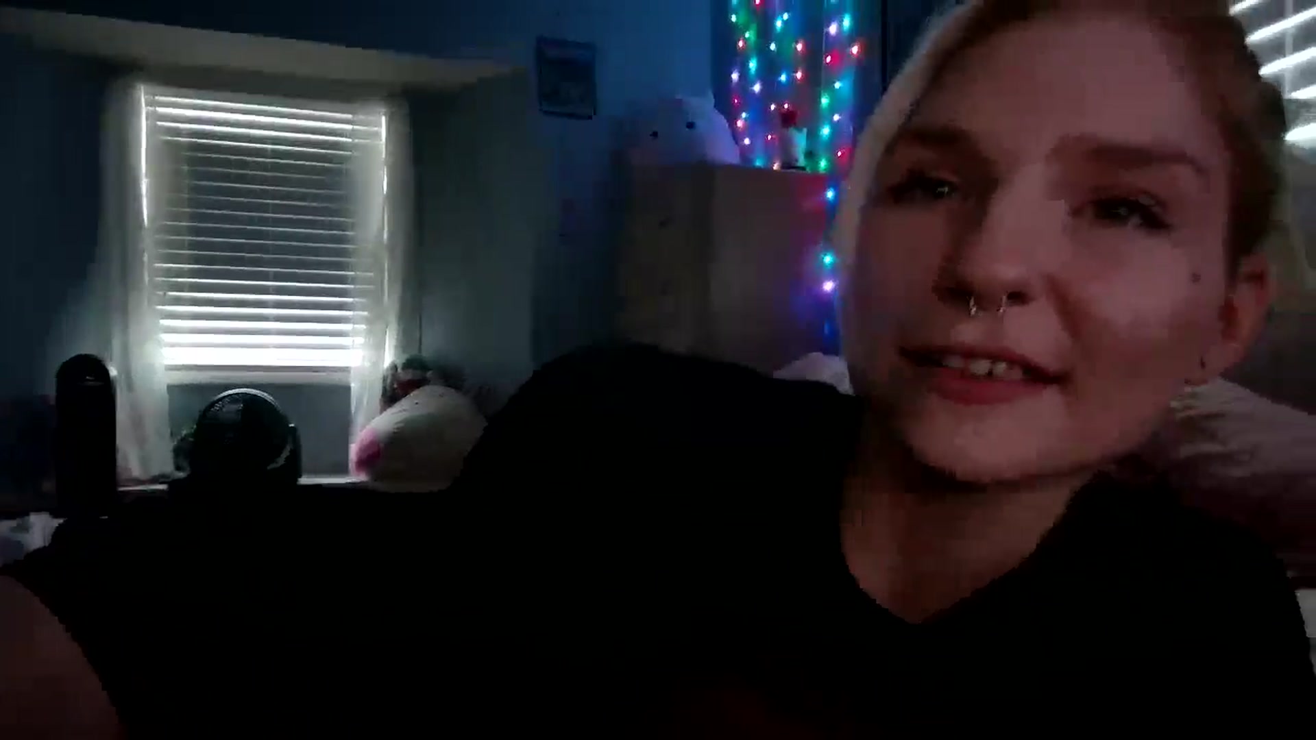 Gallery image thumbnail from DuckChan0's myfreecams stream on, 08/30/2024, 19:06 image 6 of 20