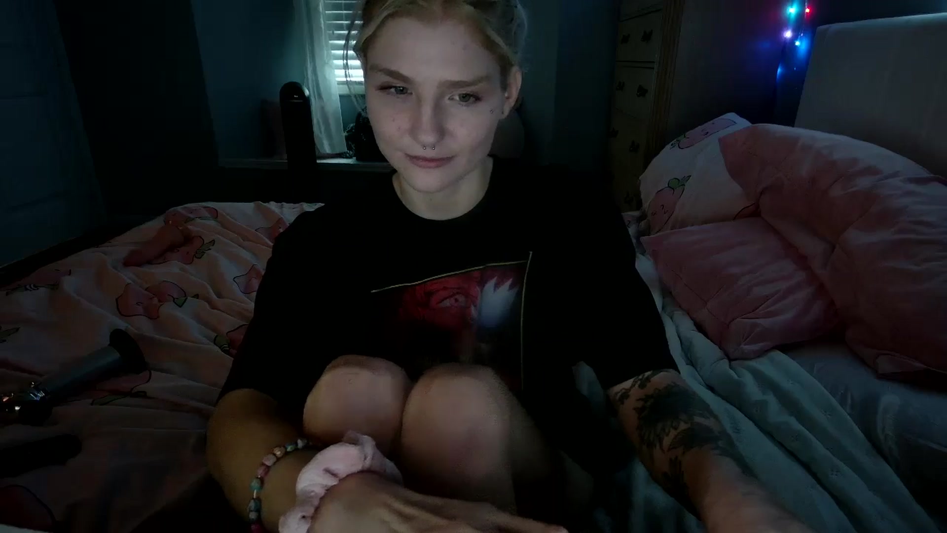 Gallery image thumbnail from DuckChan0's myfreecams stream on, 08/30/2024, 19:06 image 19 of 20