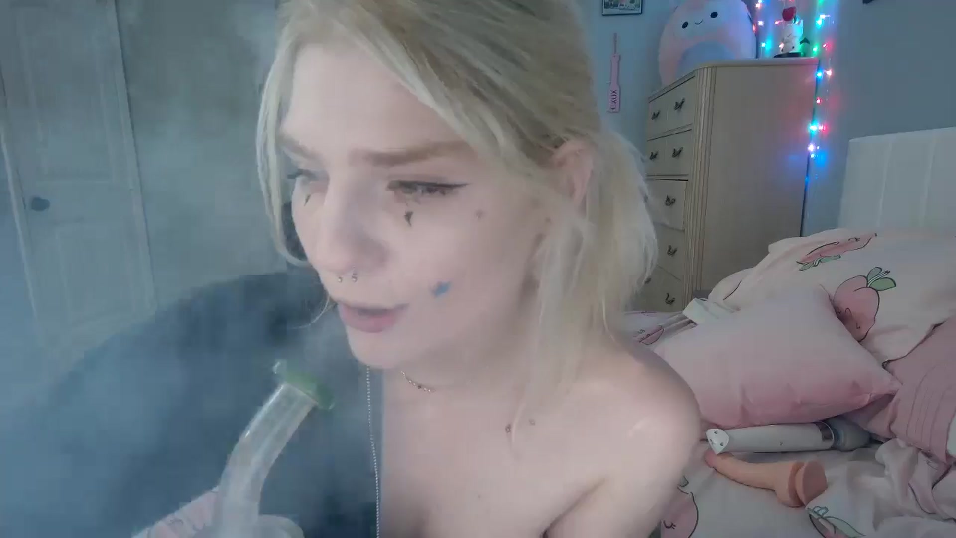 Gallery image thumbnail from DuckChan0's myfreecams stream on, 09/01/2024, 23:10 image 20 of 20
