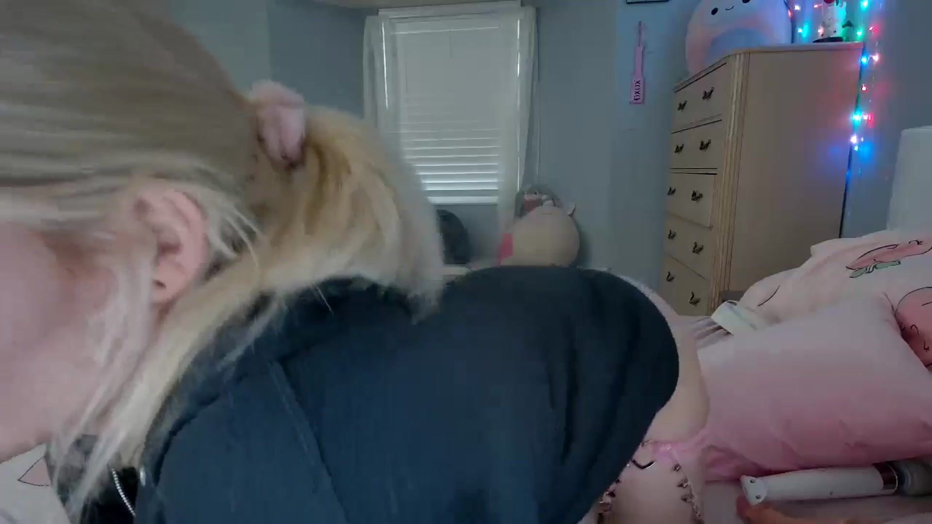 Gallery image thumbnail from DuckChan0's myfreecams stream on, 09/01/2024, 23:10 image 18 of 20