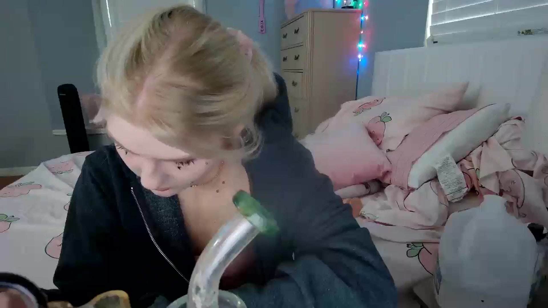 Gallery image thumbnail from DuckChan0's myfreecams stream on, 09/01/2024, 23:10 image 8 of 20