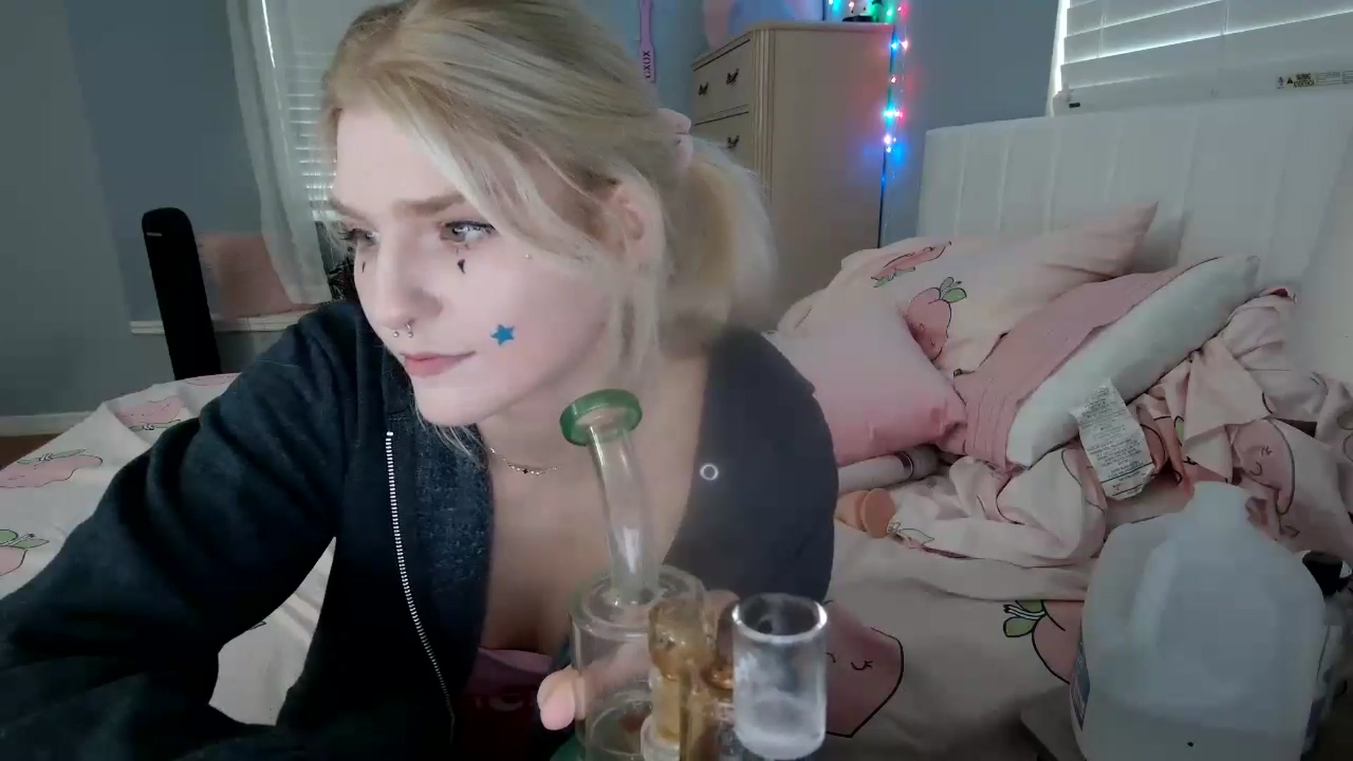 Gallery image thumbnail from DuckChan0's myfreecams stream on, 09/01/2024, 23:10 image 9 of 20