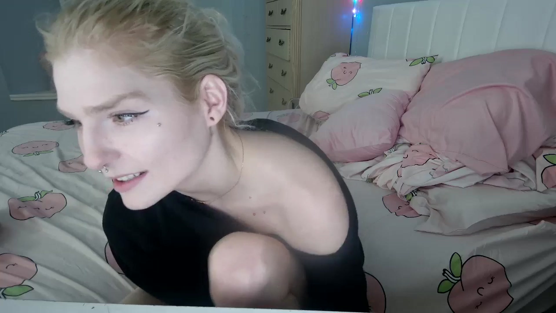 Gallery image thumbnail from DuckChan0's myfreecams stream on, 09/02/2024, 23:52 image 19 of 20