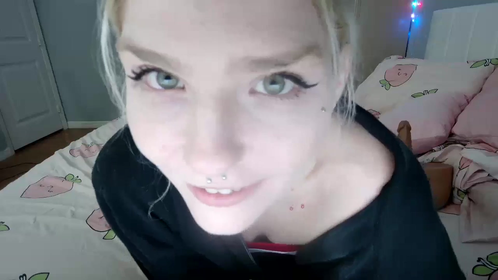 Gallery image thumbnail from DuckChan0's myfreecams stream on, 09/02/2024, 23:52 image 6 of 20